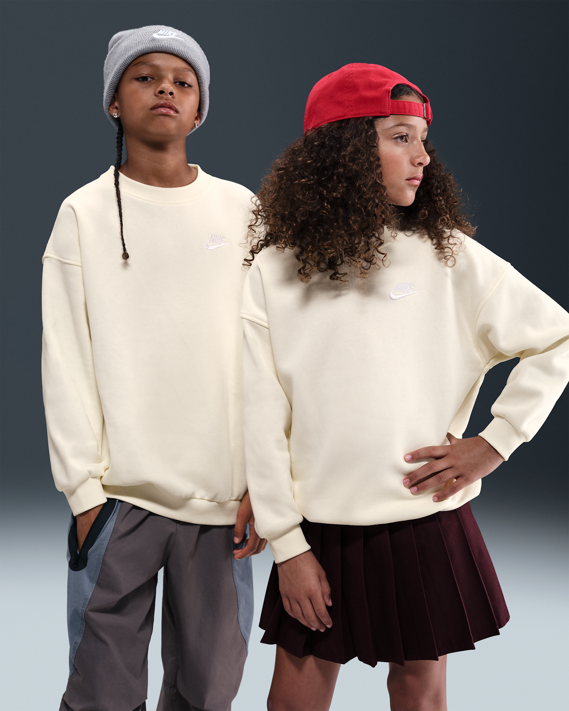 Sudadera oversized para niños talla grande Nike Sportswear Club Fleece - Perla suave/Perla suave/Blanco