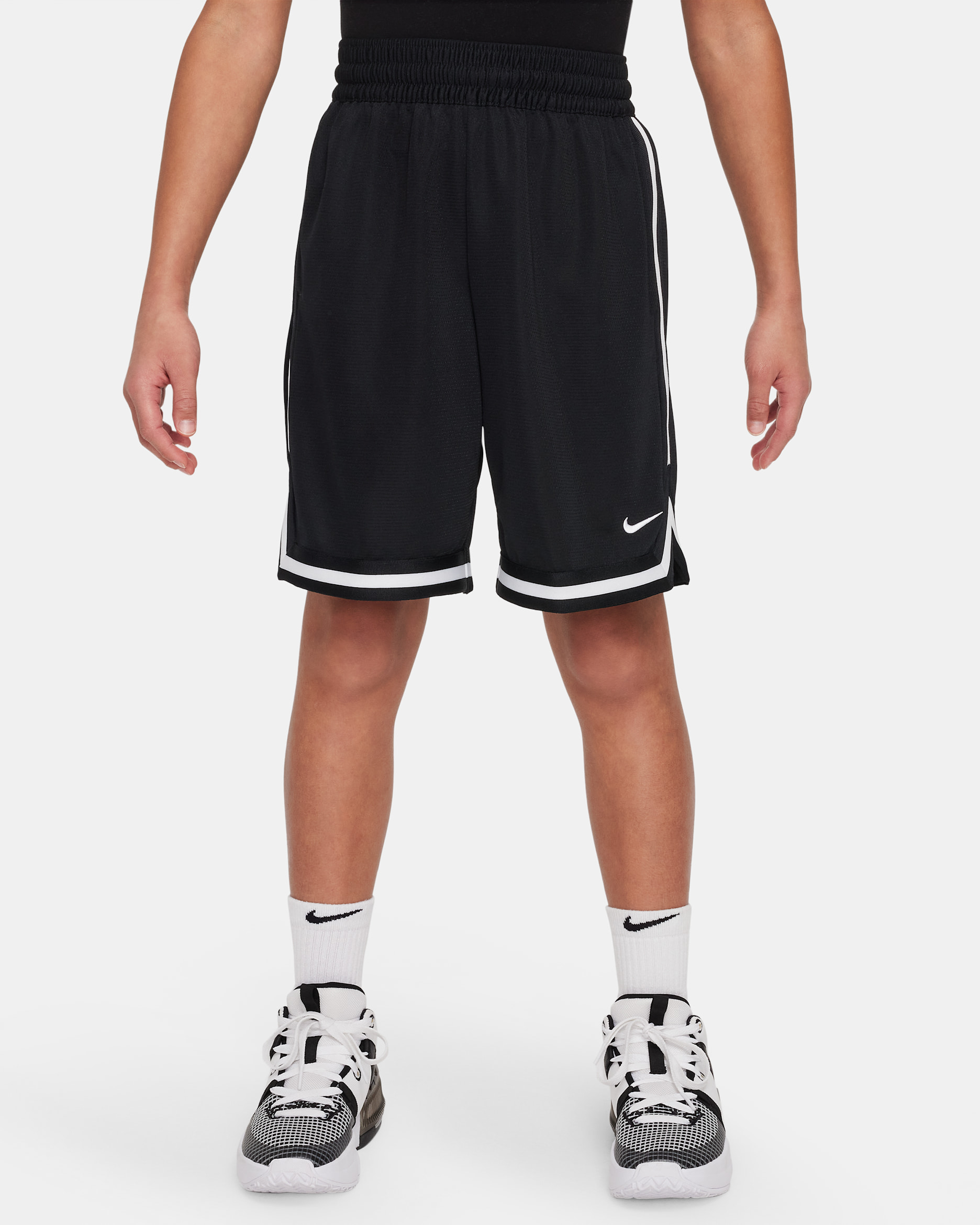 Nike Dri-FIT DNA Older Kids' (Boys') Basketball Shorts - Black/White