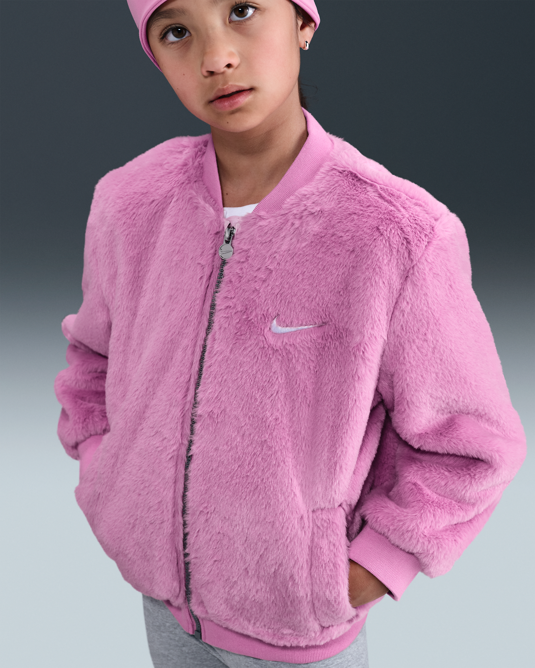 Chamarra bomber de piel sintética Nike para niños talla pequeña - Flamenco mágico