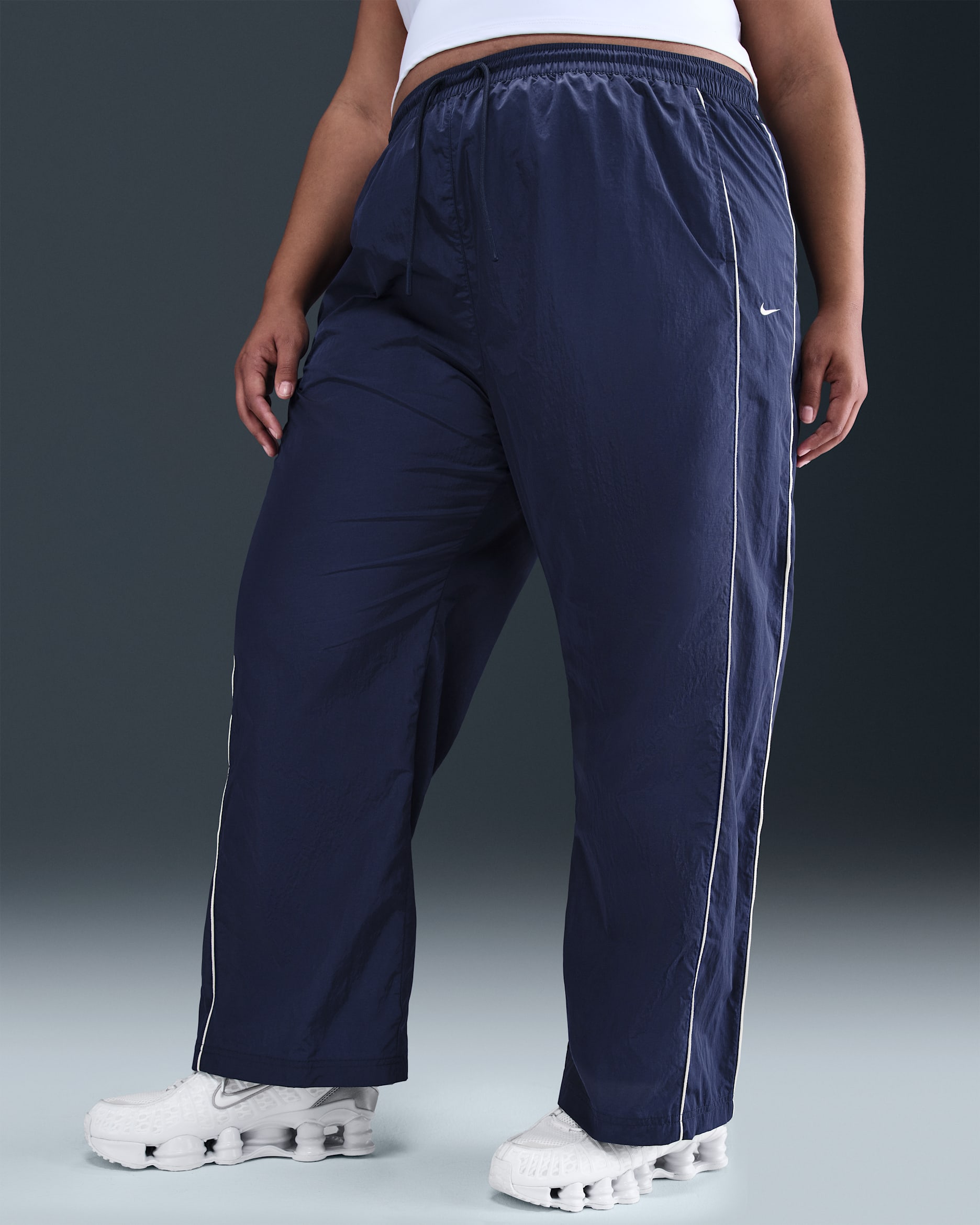 Nike Windrunner Women's High-Waisted Woven Open-Hem Pants (Plus Size)