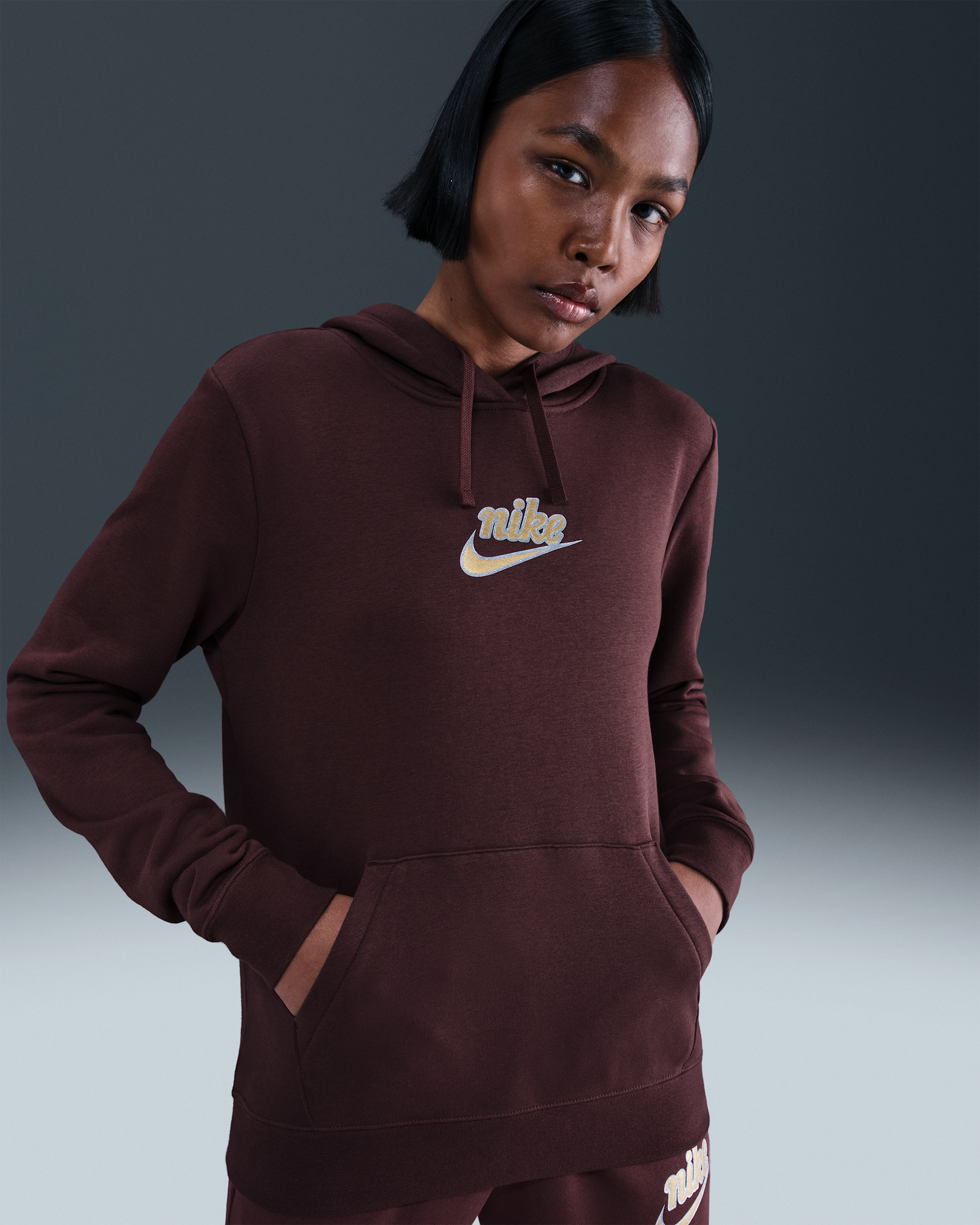 Nike Sportswear Club Women's Pullover Fleece Hoodie - Burgundy Crush/Metallic Gold