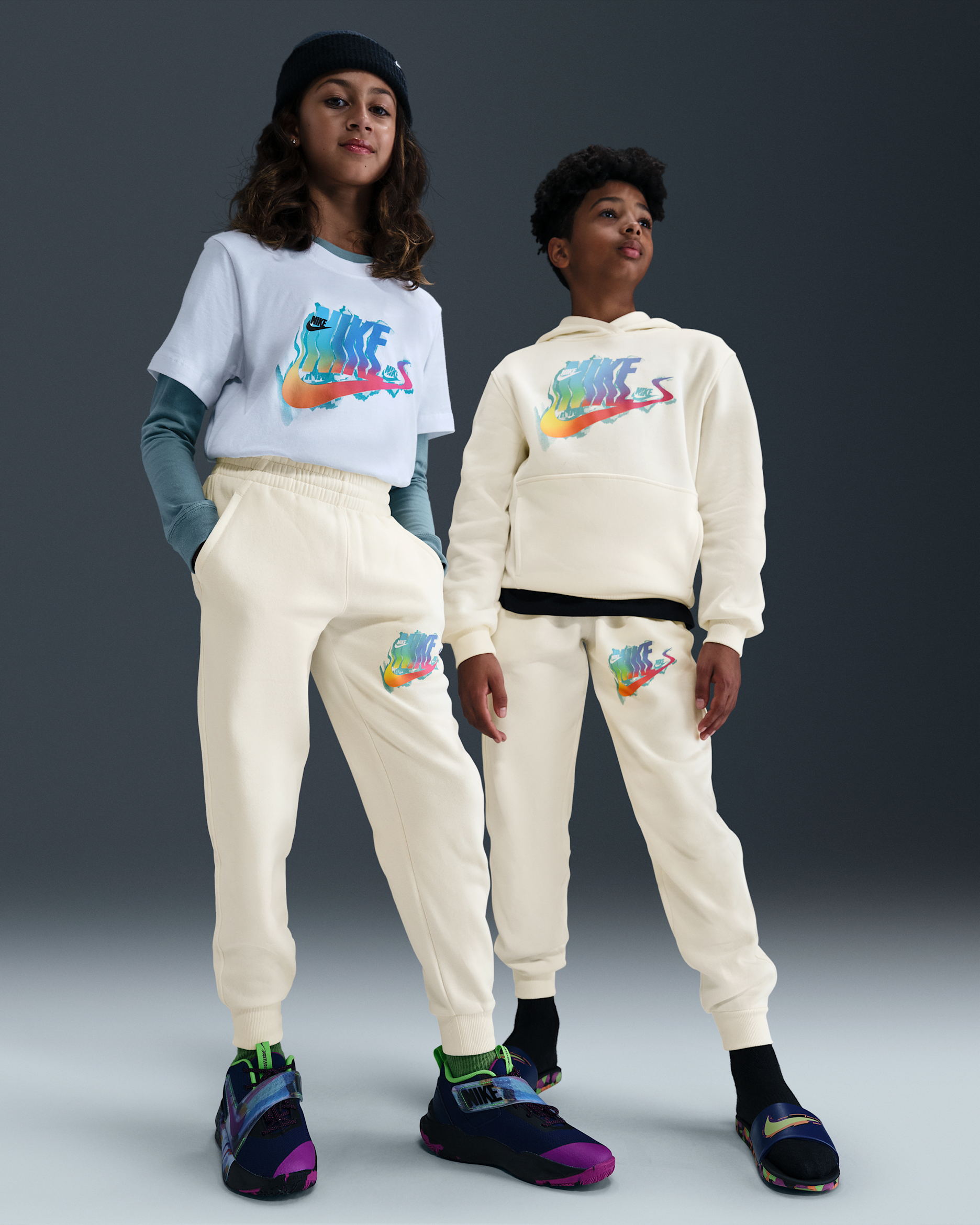 Nike Sportswear Club Fleece Big Kids' Joggers - Soft Pearl/White