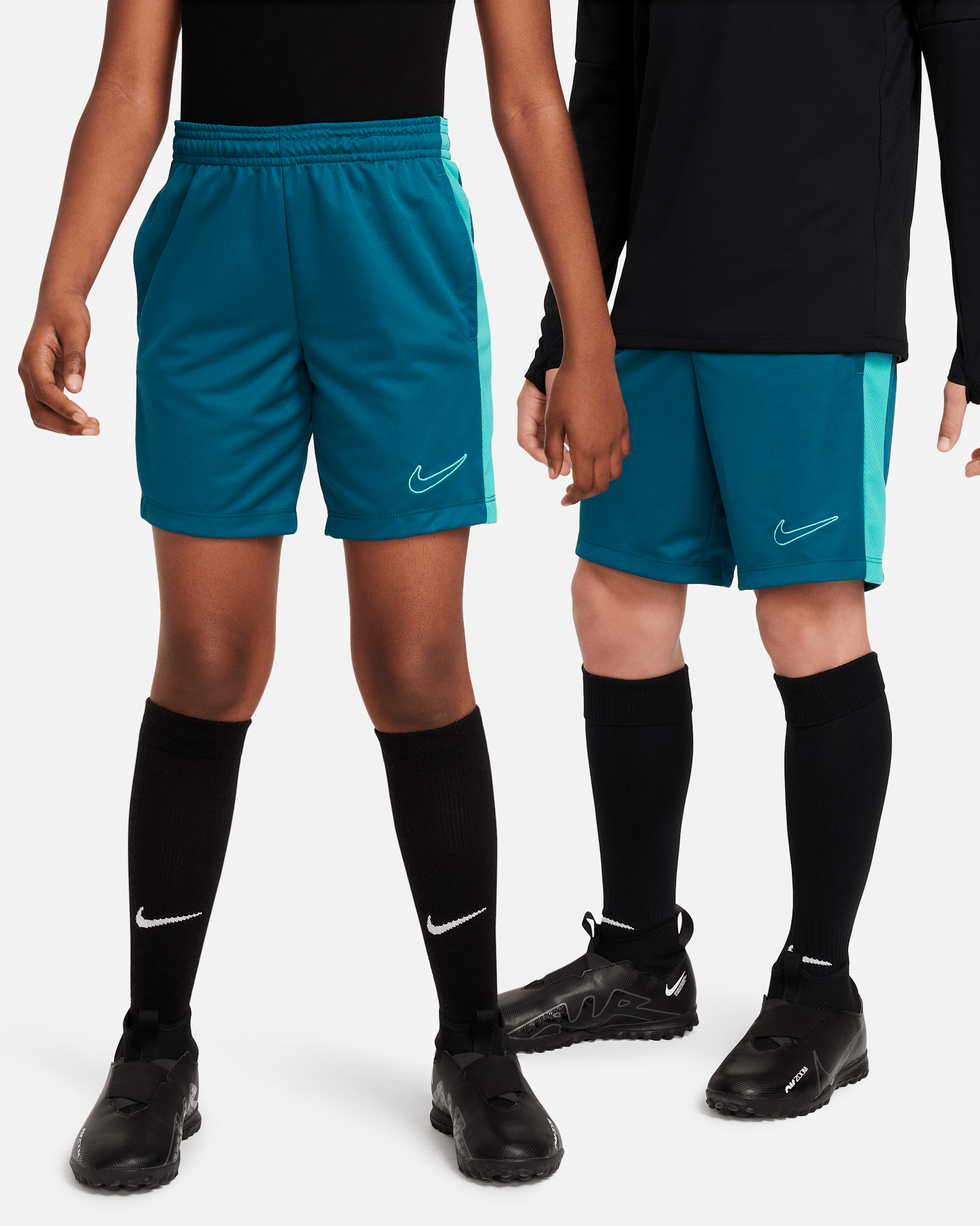 Nike Trophy23 Older Kids' Dri-FIT Training Shorts - Geode Teal/Clear Jade II/Clear Jade II
