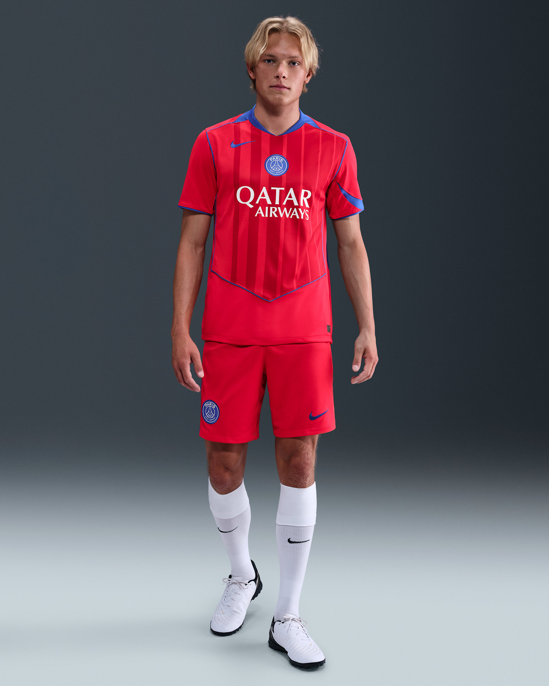 PSG 2025/26 Stadium Third Men's Nike Dri-FIT Total 90 Football Replica Shorts - Global Red/Hyper Royal