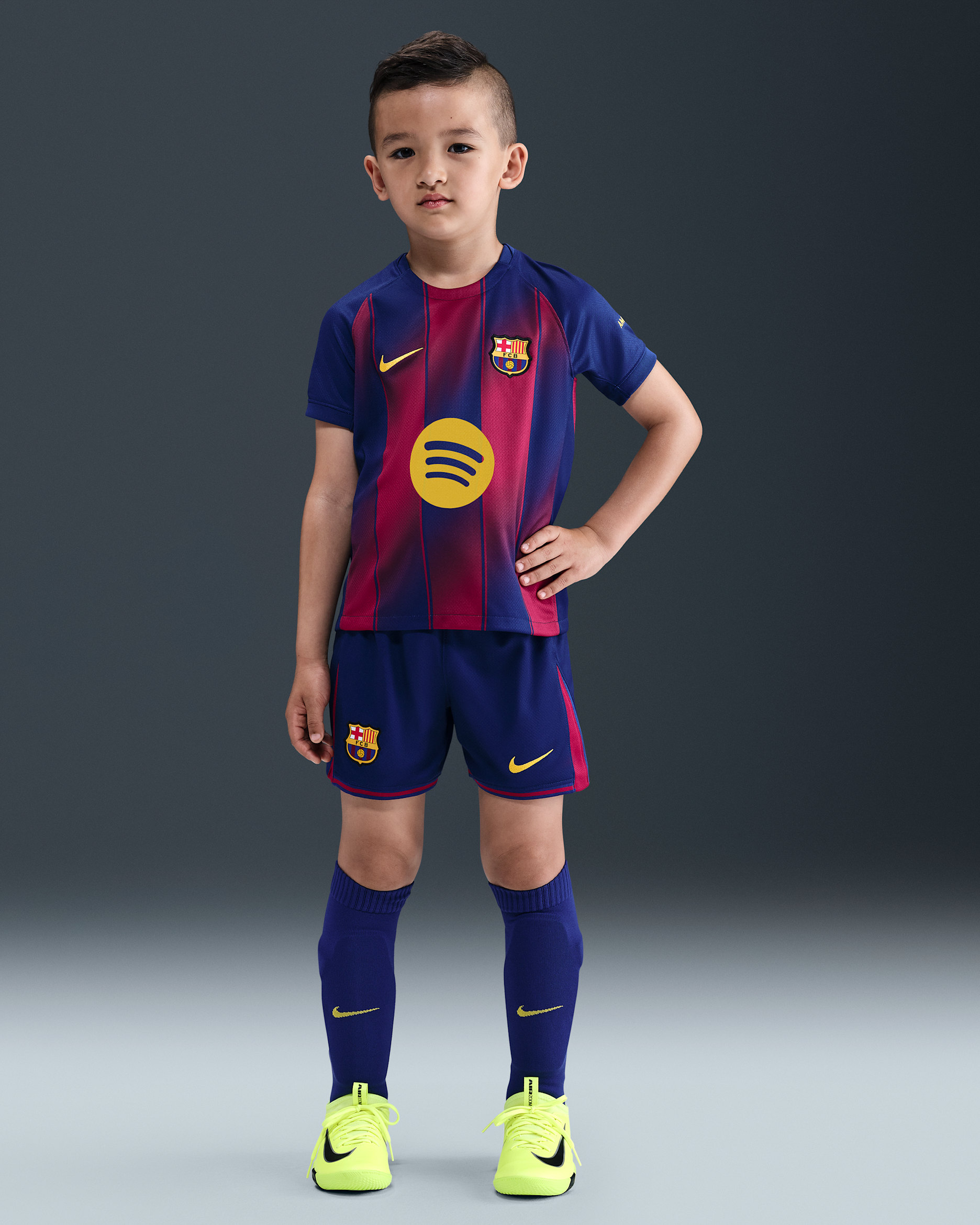ชุดฟุตบอล Replica 3 ชิ้นเด็กเล็ก Nike FC Barcelona 2025/26 Stadium Home - Deep Royal Blue/Deep Royal Blue/Noble Red/Midwest Gold