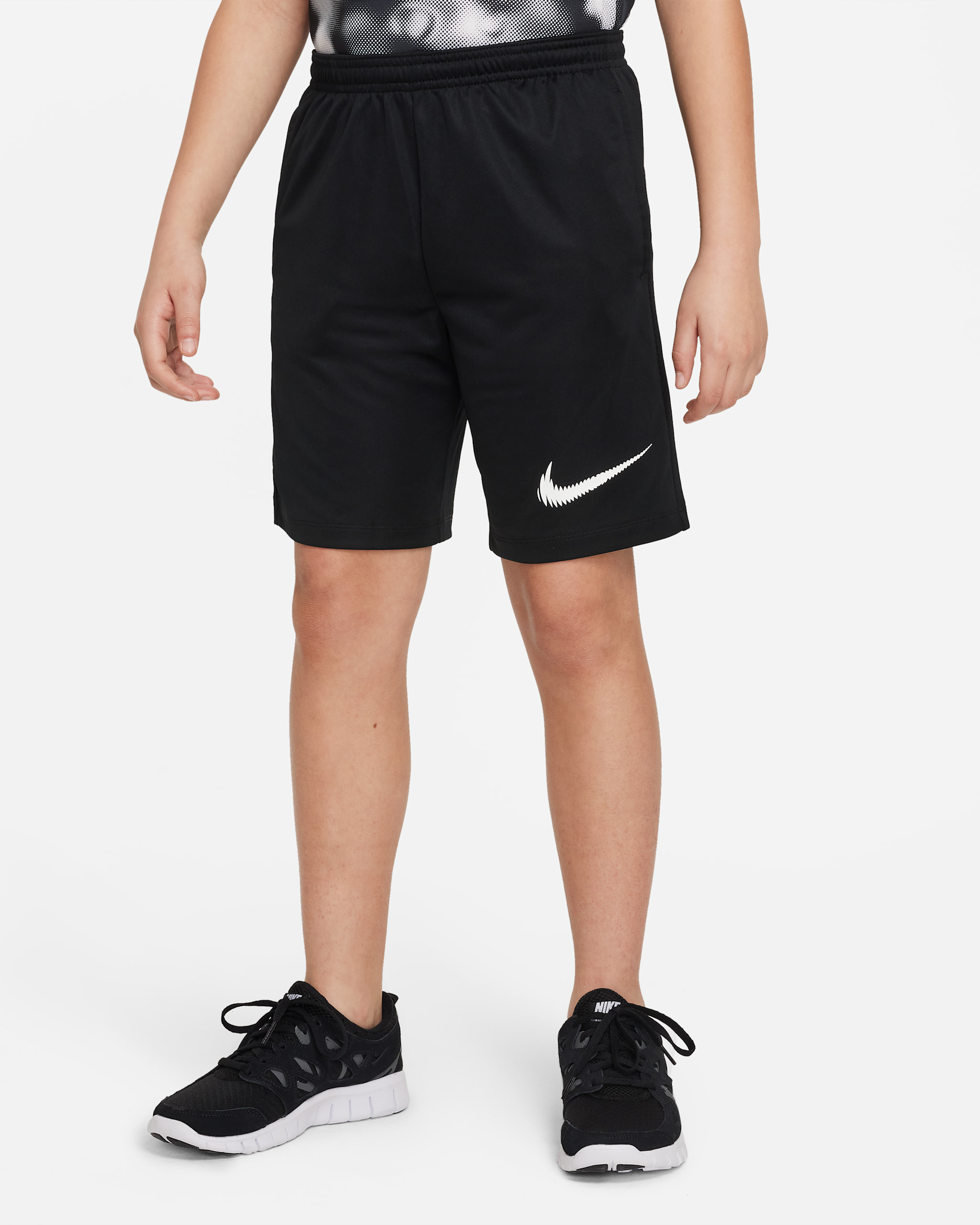 Nike Dri-FIT Trophy23 Older Kids' Shorts - Black/White