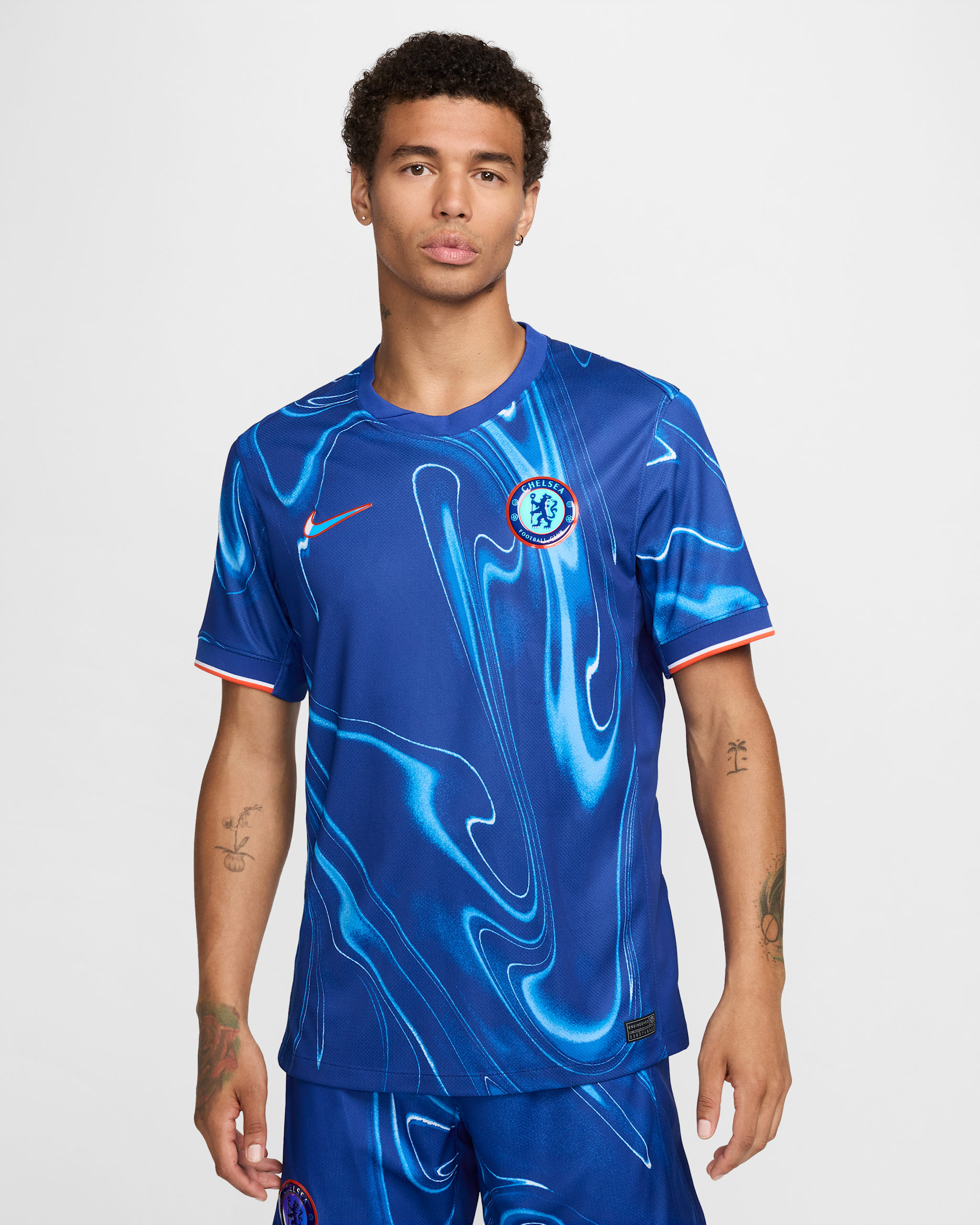 FC Chelsea 2024/25 Stadium Home Nike Replika-Fußballtrikot mit Dri-FIT-Technologie (Herren) - Rush Blue/Team Orange/Weiß
