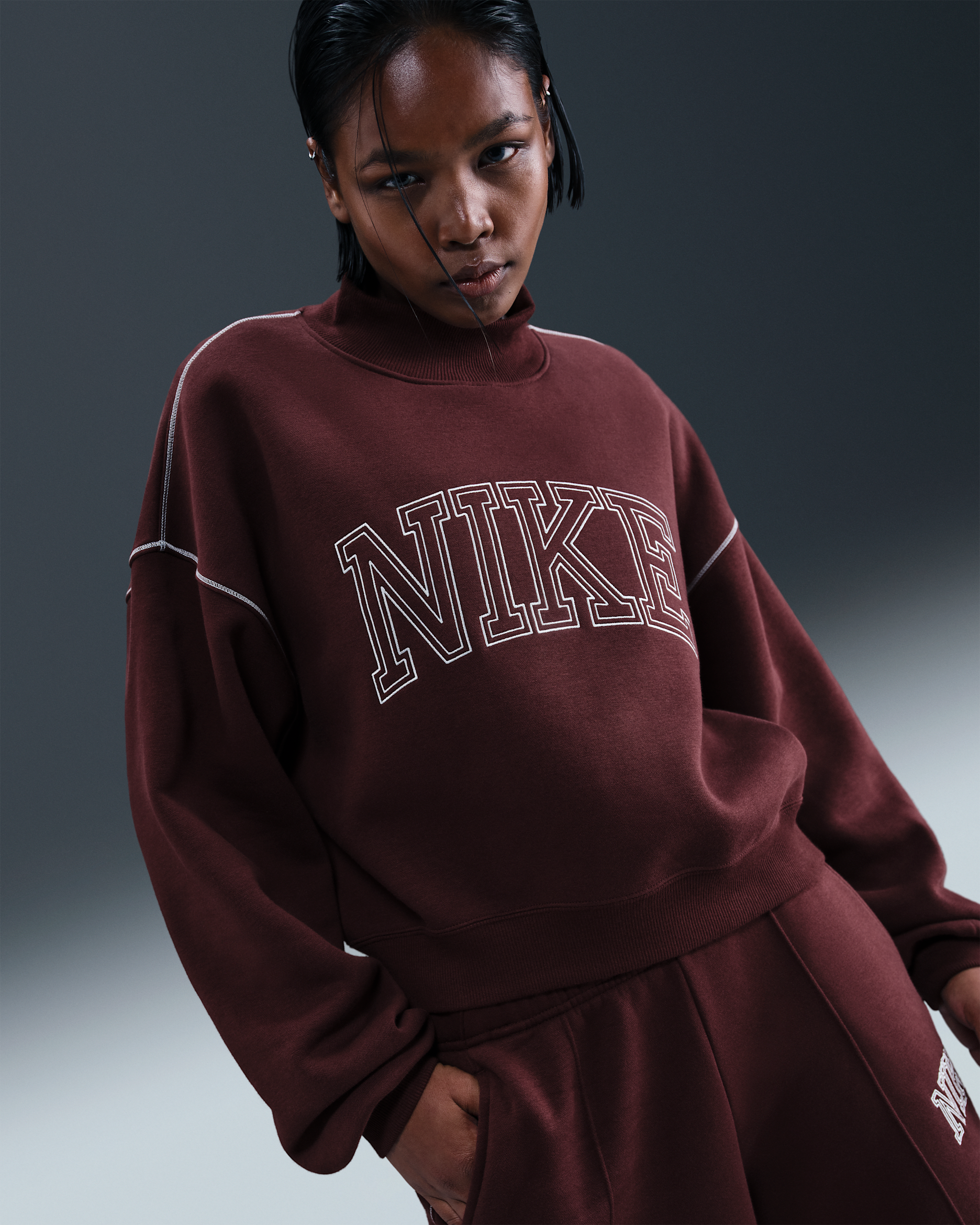 Γυναικείο φούτερ με ψηλό γιακά Nike Sportswear Phoenix Fleece - Burgundy Crush