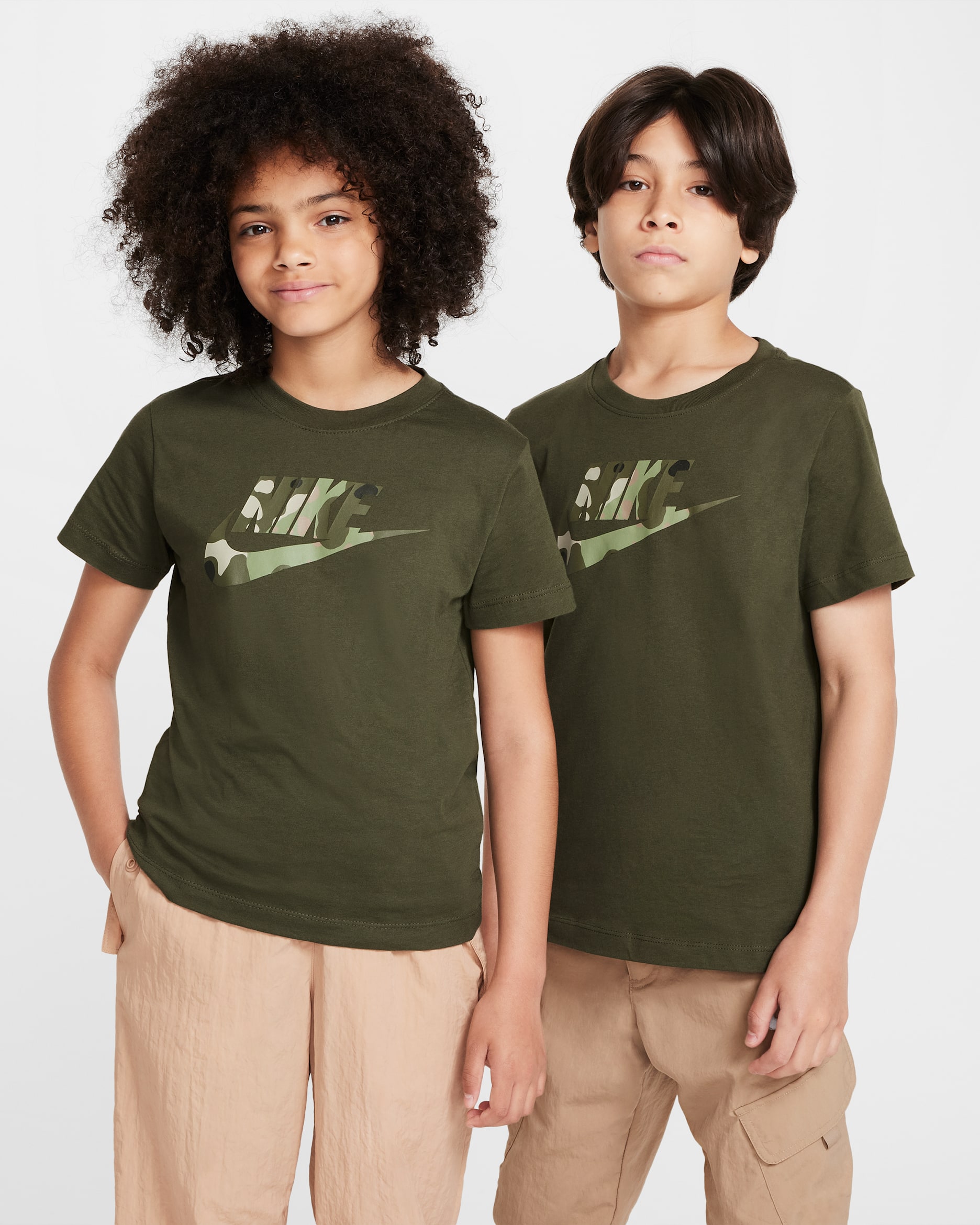 Nike Sportswear Older Kids' T-Shirt - Cargo Khaki