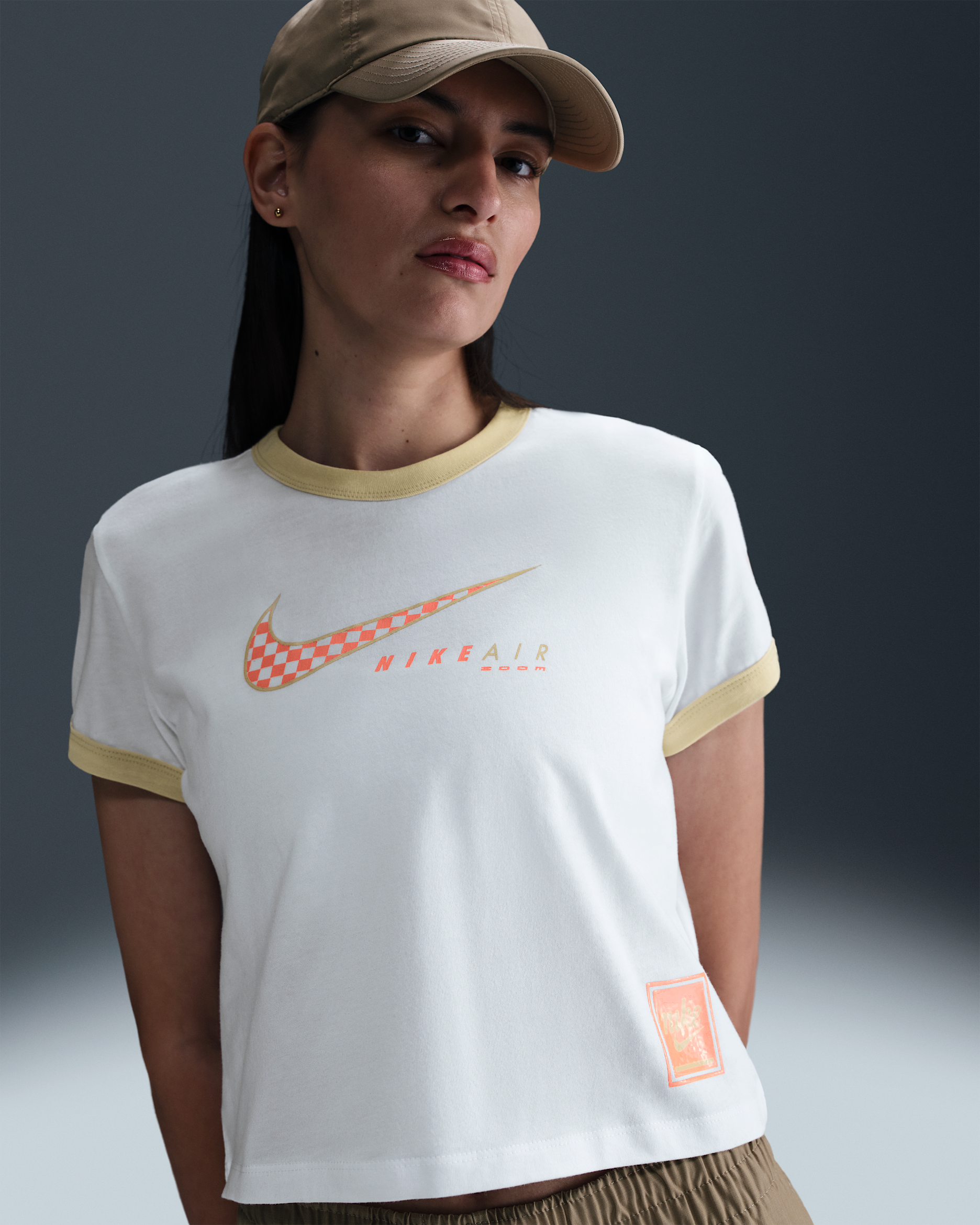 T-shirt Nike Sportswear Club para mulher - Branco