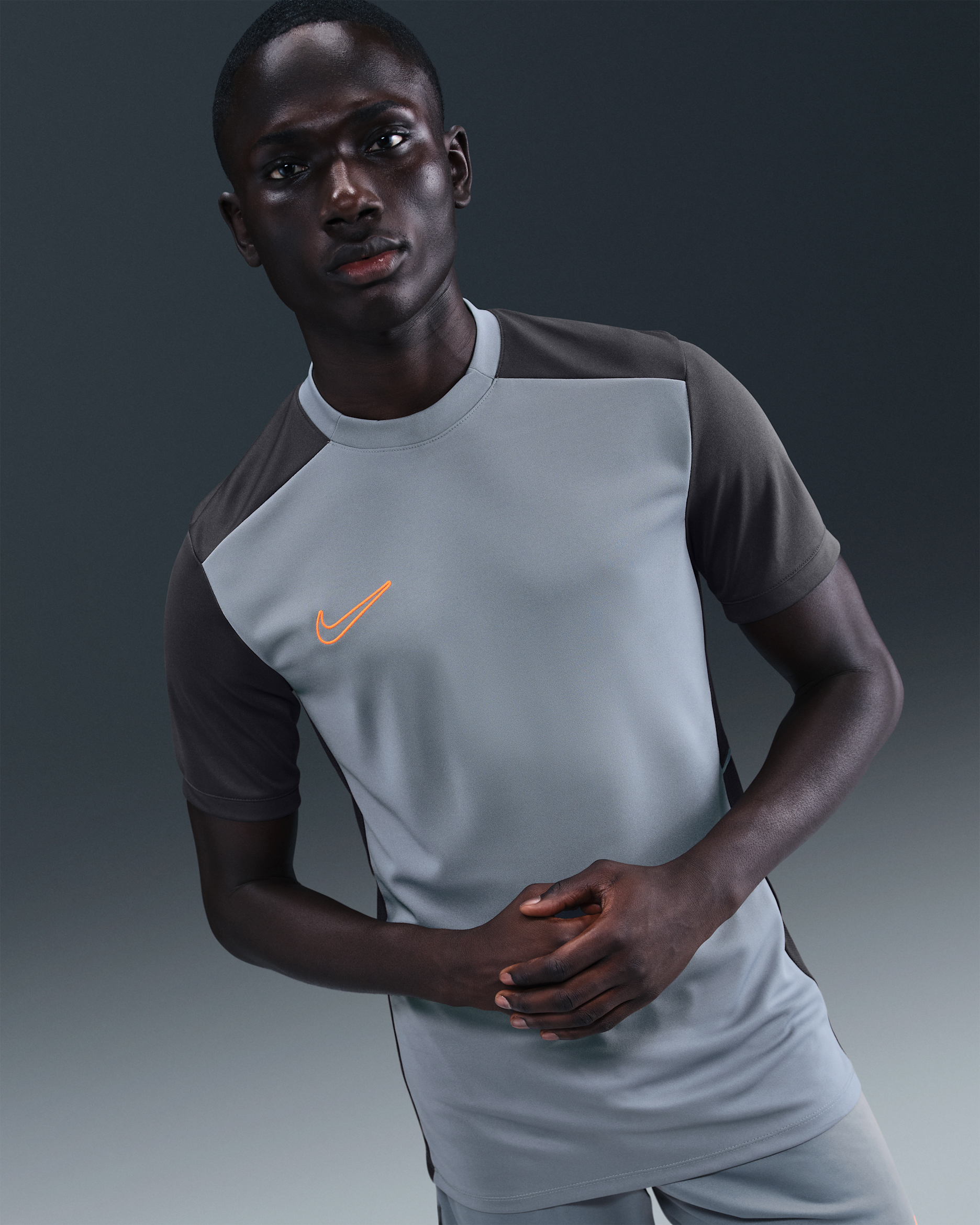Nike Academy Men's Dri-FIT Short-Sleeve Football Top - Cool Grey/Anthracite/Cool Grey/Total Orange