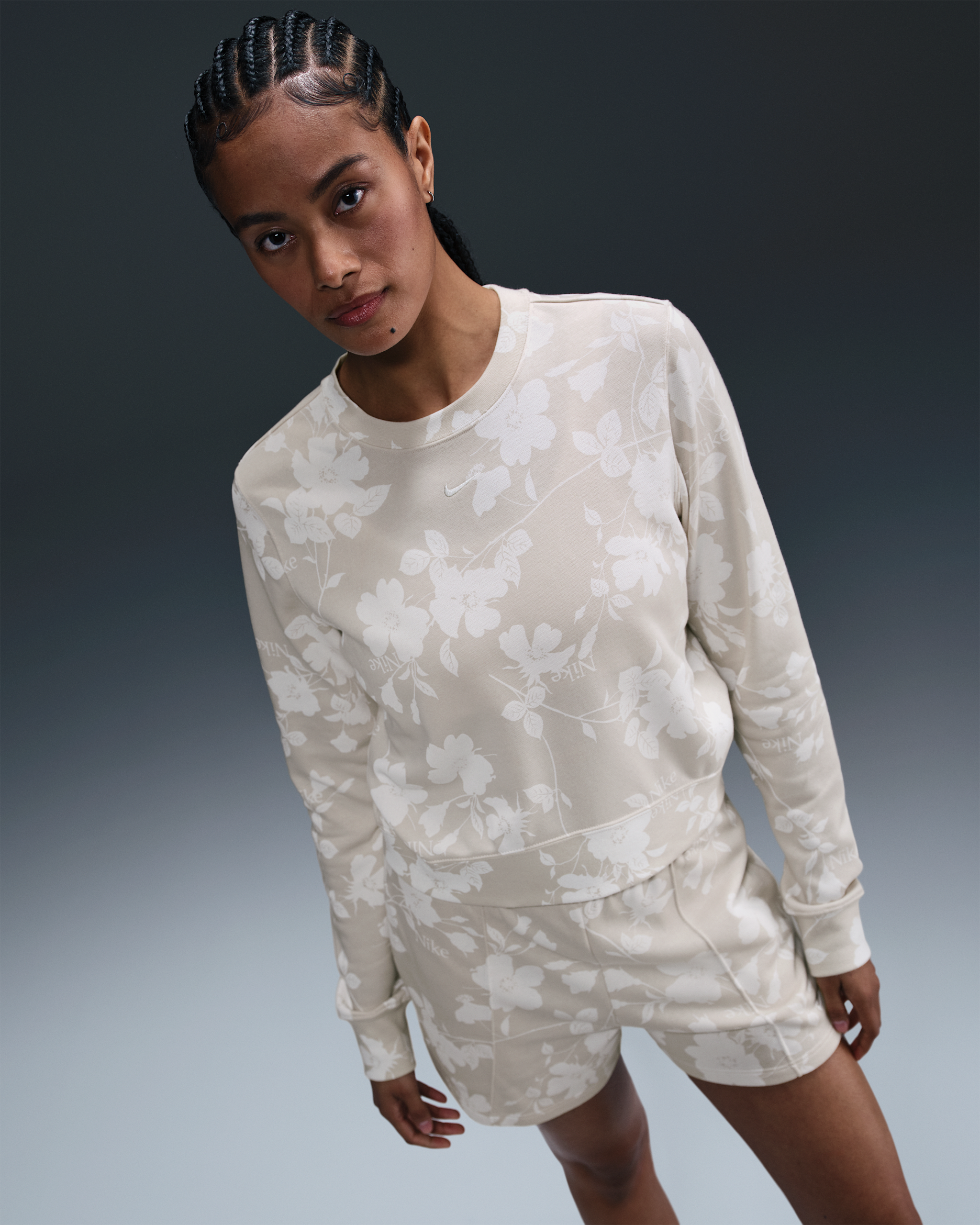 Nike Sportswear Chill Terry Women's Crew-Neck French Terry Printed Sweatshirt - Light Orewood Brown/Sail
