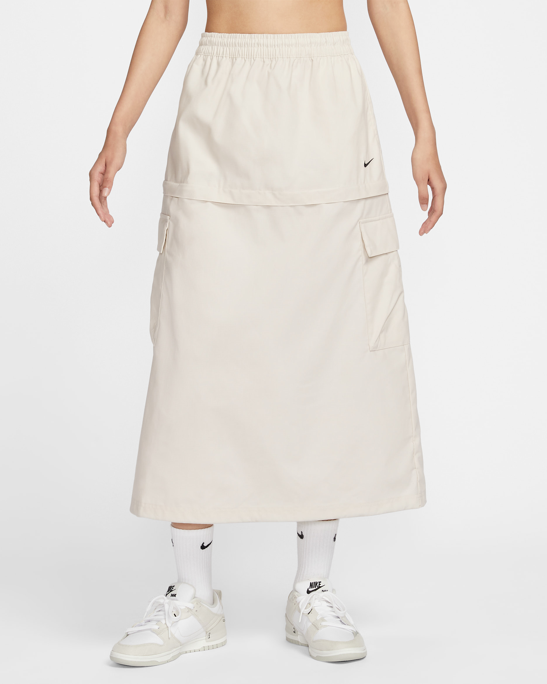 나이키 스포츠웨어 에센셜 여성 미드라이즈 우븐 카고 미디 스커트 - 라이트 오어우드 브라운/블랙