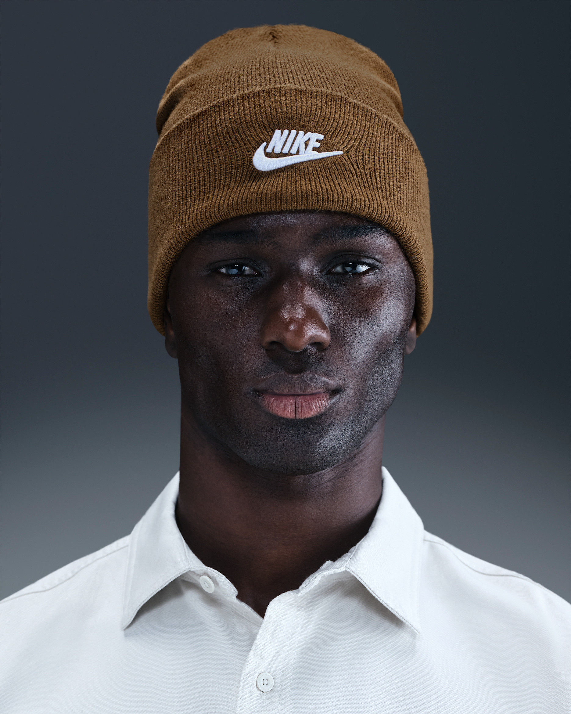Nike Peak Futura Beanie - Mosswood Brown/White