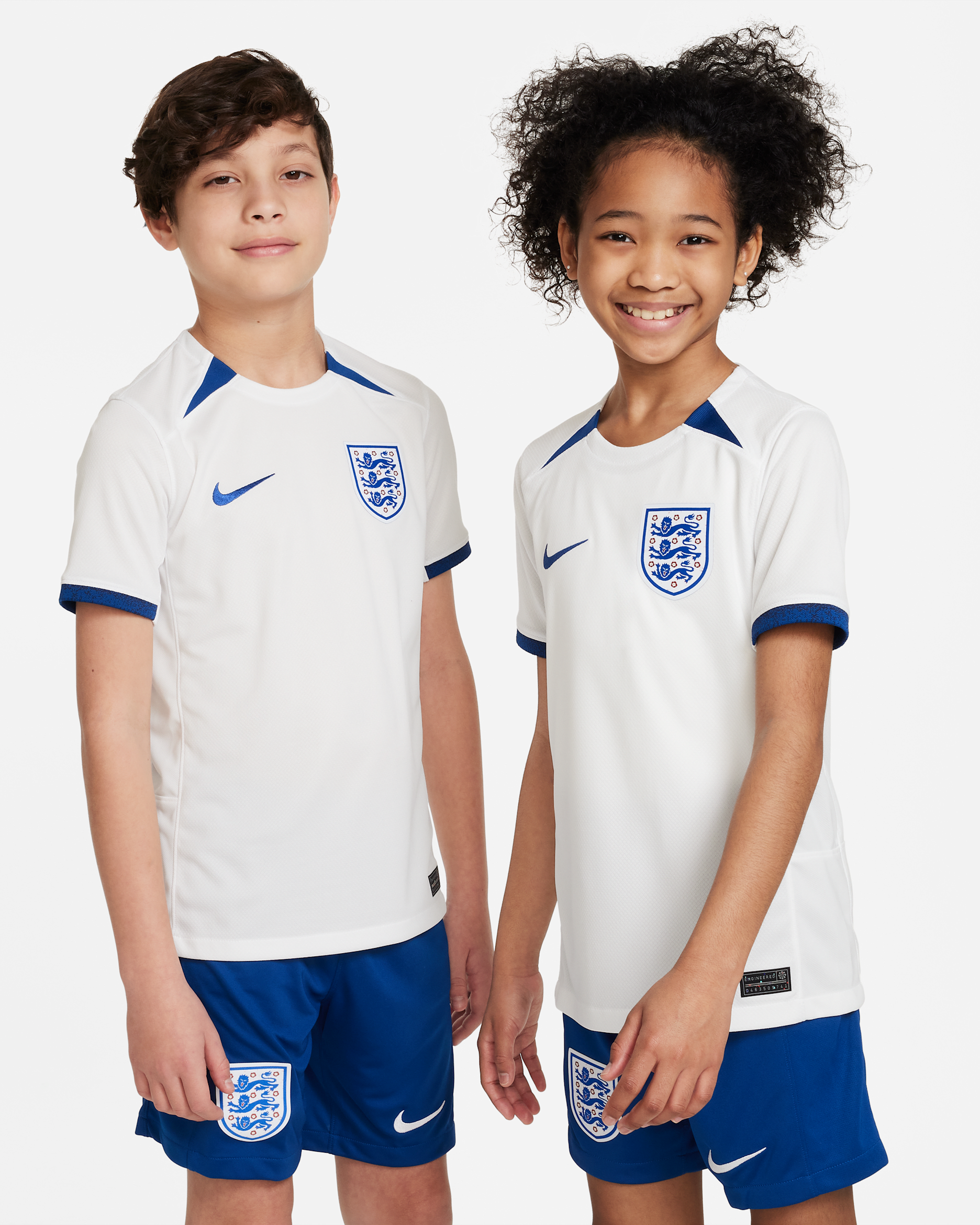 England 2023 Stadium Home Older Kids' Nike Dri-FIT Football Shirt - Summit White/Gym Blue/Gym Blue