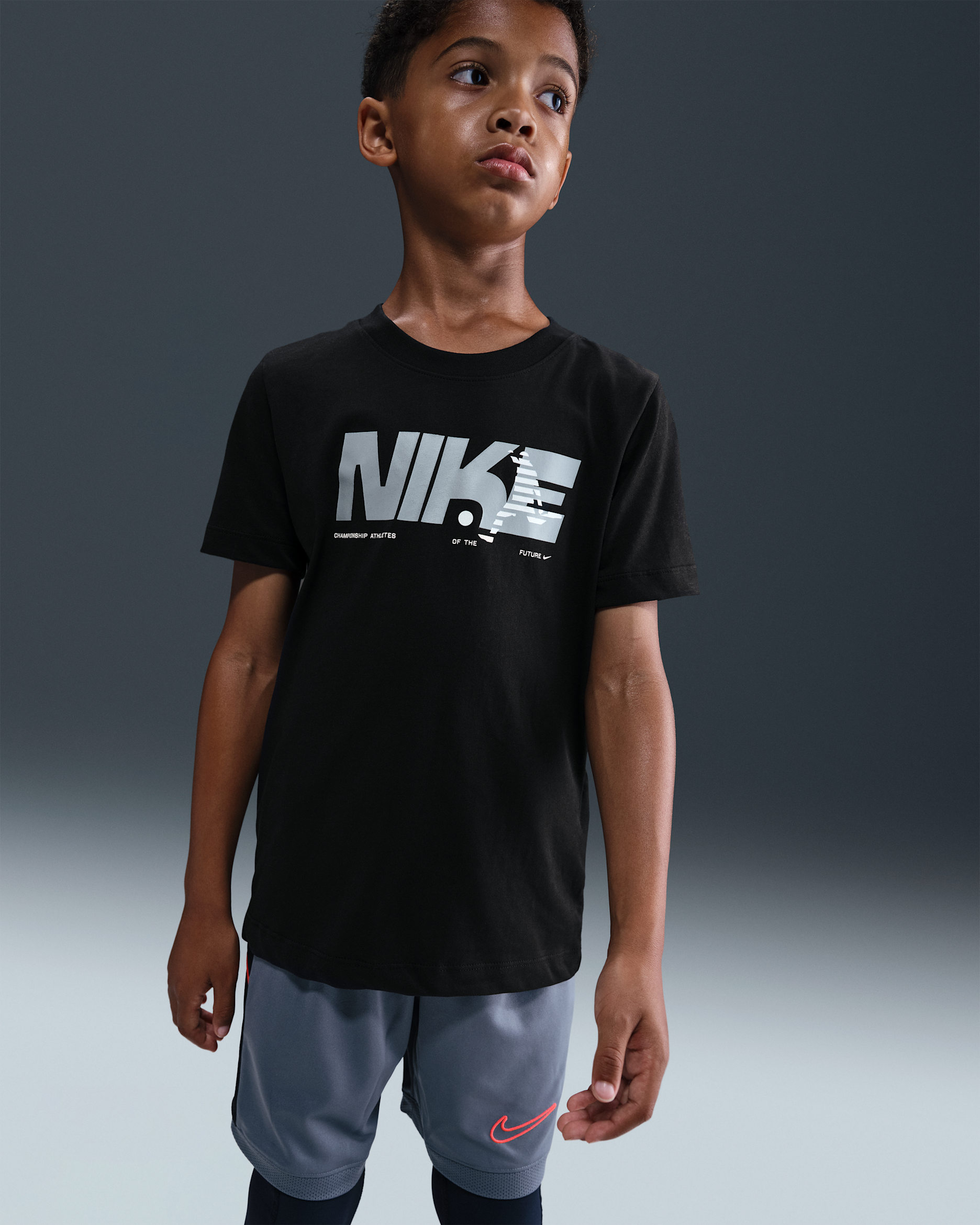 Playera Dri-FIT para niños talla grande Nike Legend - Negro