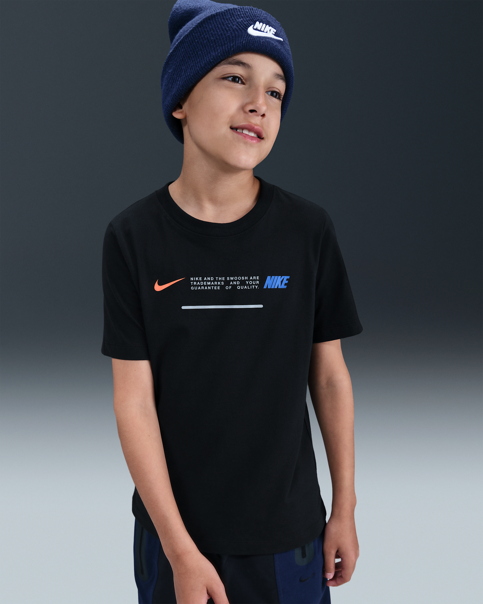 T-Shirt Nike Sportswear για μεγάλα παιδιά - Μαύρο