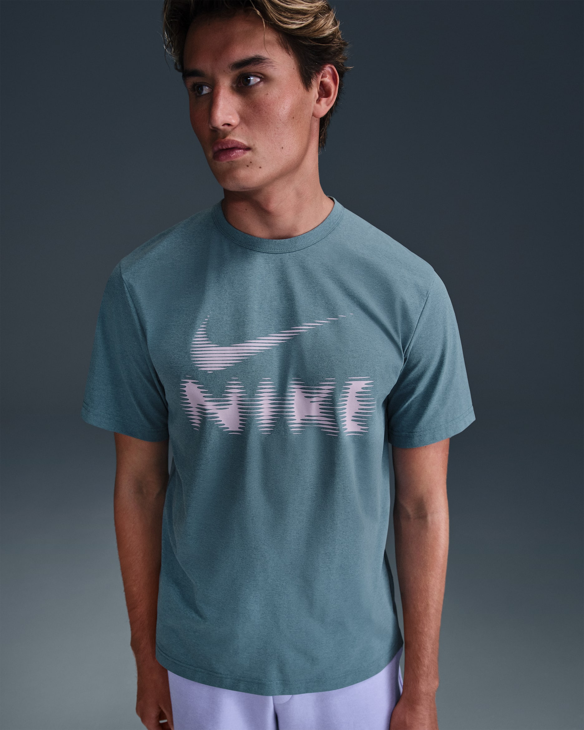 Playera Dri-FIT UV versátil para hombre Nike Hyverse - Azul humeante