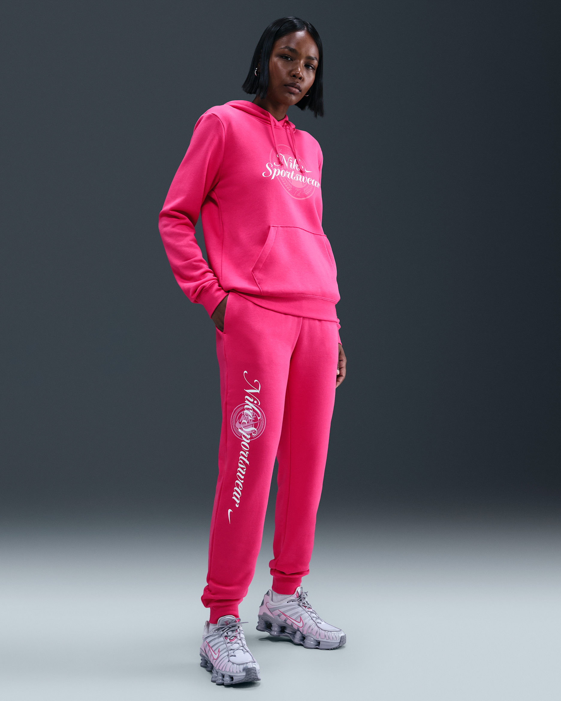 Nike Sportswear Club Fleece Women's Mid-Rise Graphic Pants - Rush Pink/White