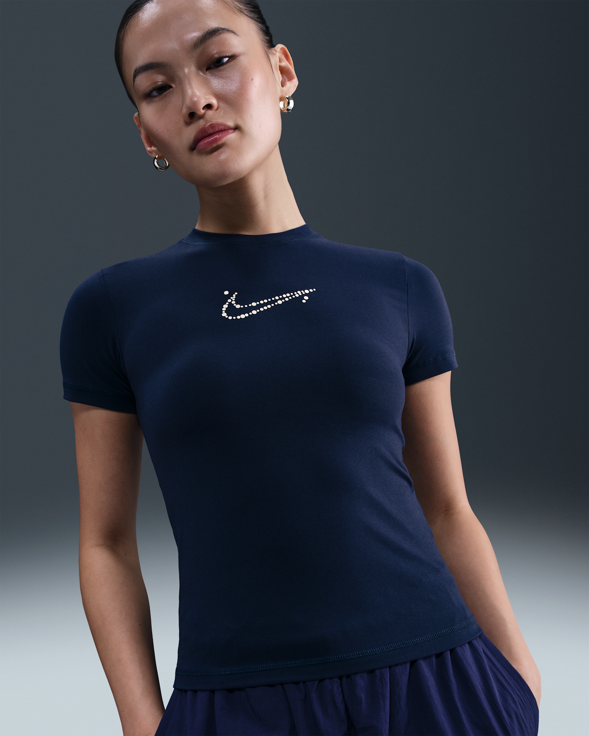 Nike Sportswear aansluitend kort T-shirt voor dames - Midnight Navy