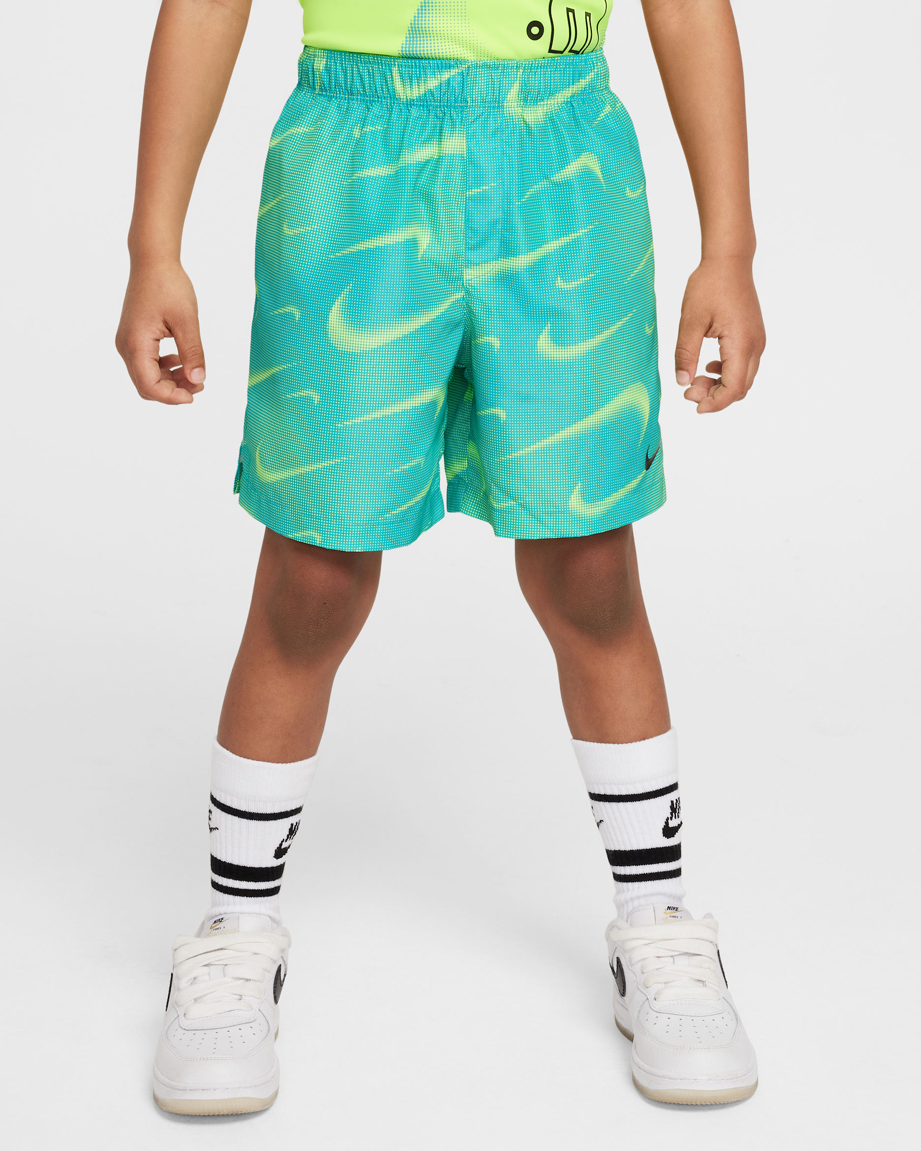 Shorts de tejido Woven con estampado Rhythm para niños talla pequeña Nike Dri-FIT - Cactus empolvado