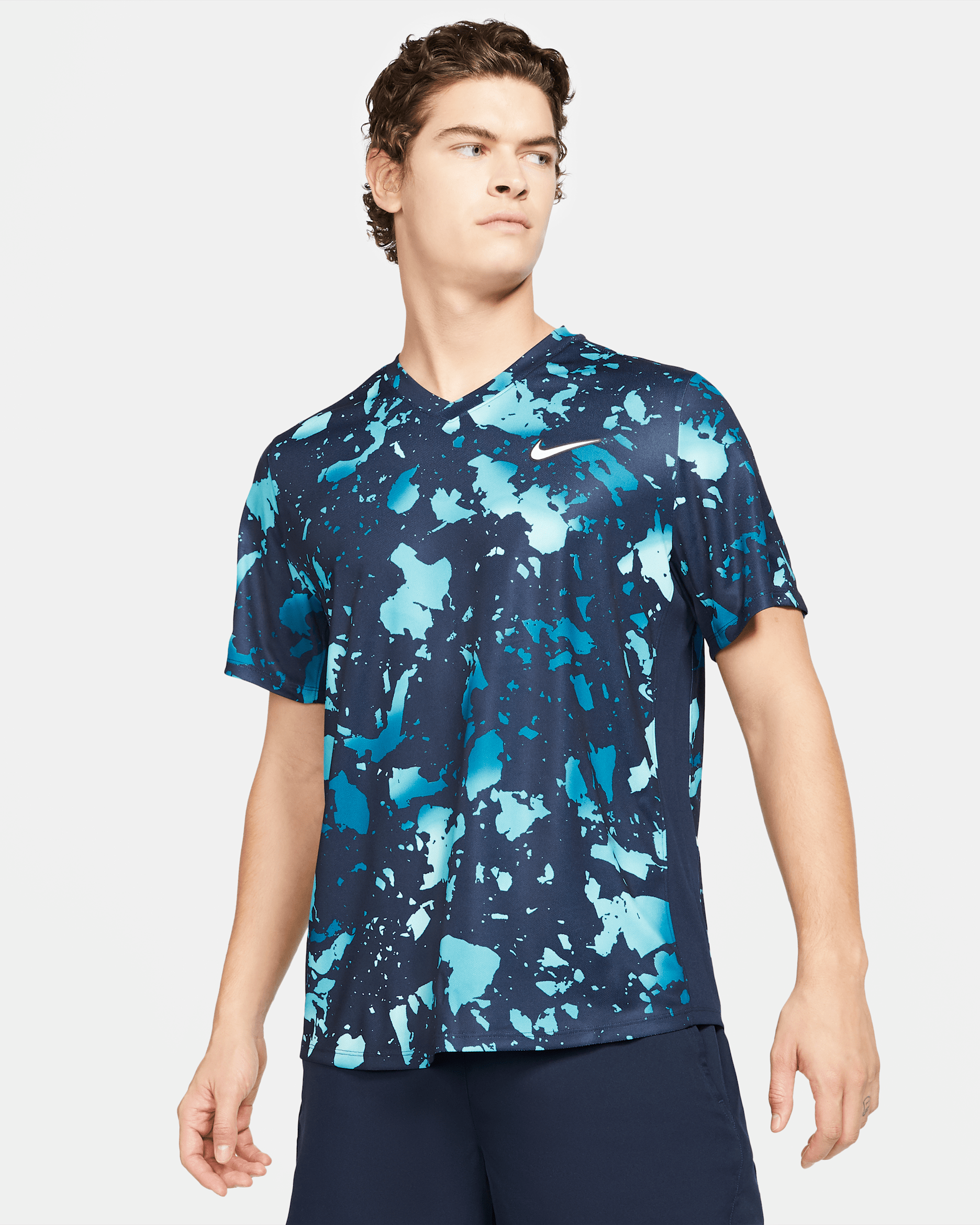 NikeCourt Dri-FIT Victory Men's Printed Tennis Top - Obsidian/Obsidian/White