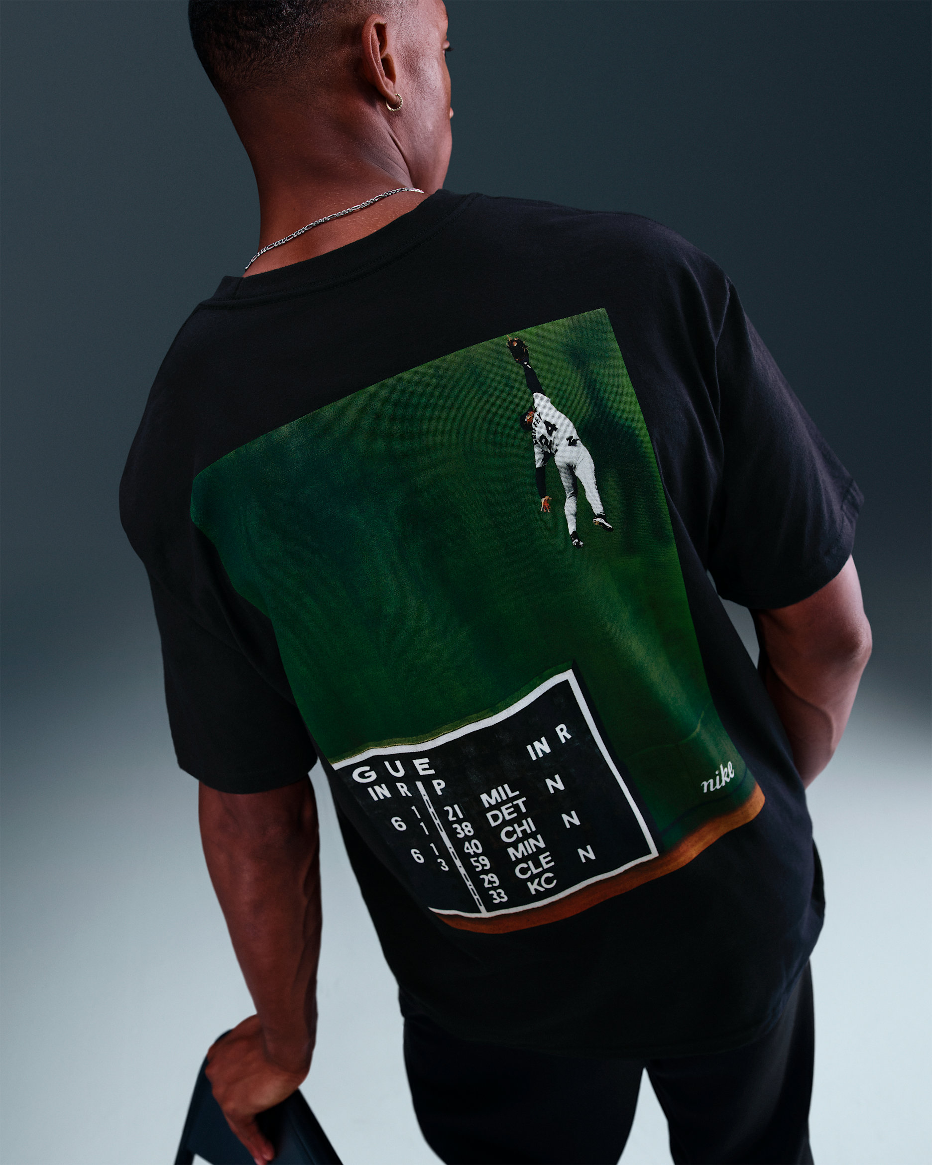 Nike Sportswear Men's Max90 T-Shirt - Black