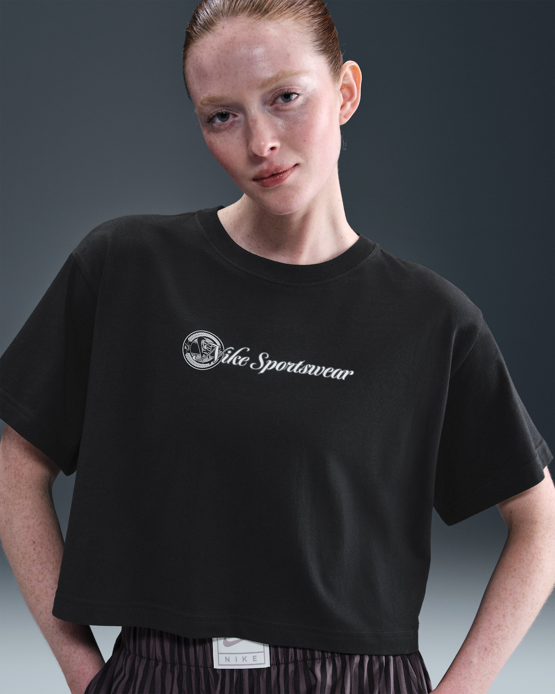 T-shirt court et ample Nike Sportswear Club pour femme - Noir