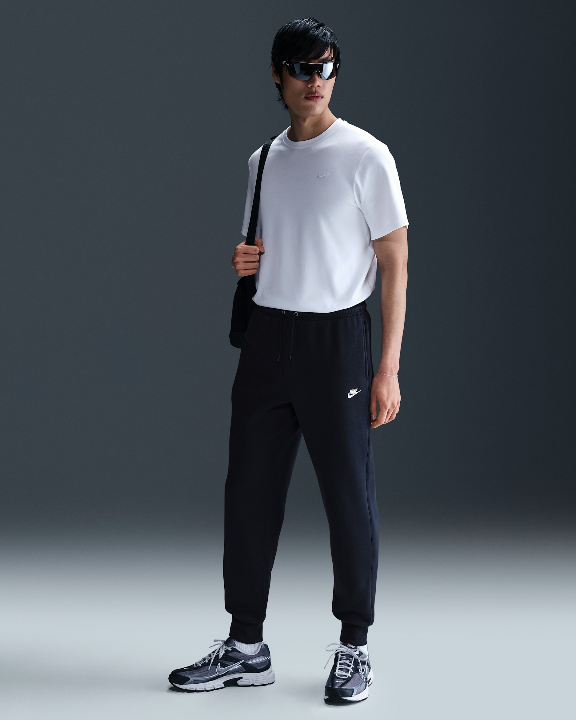 Nike Club Men's Joggers - Obsidian/Obsidian/White