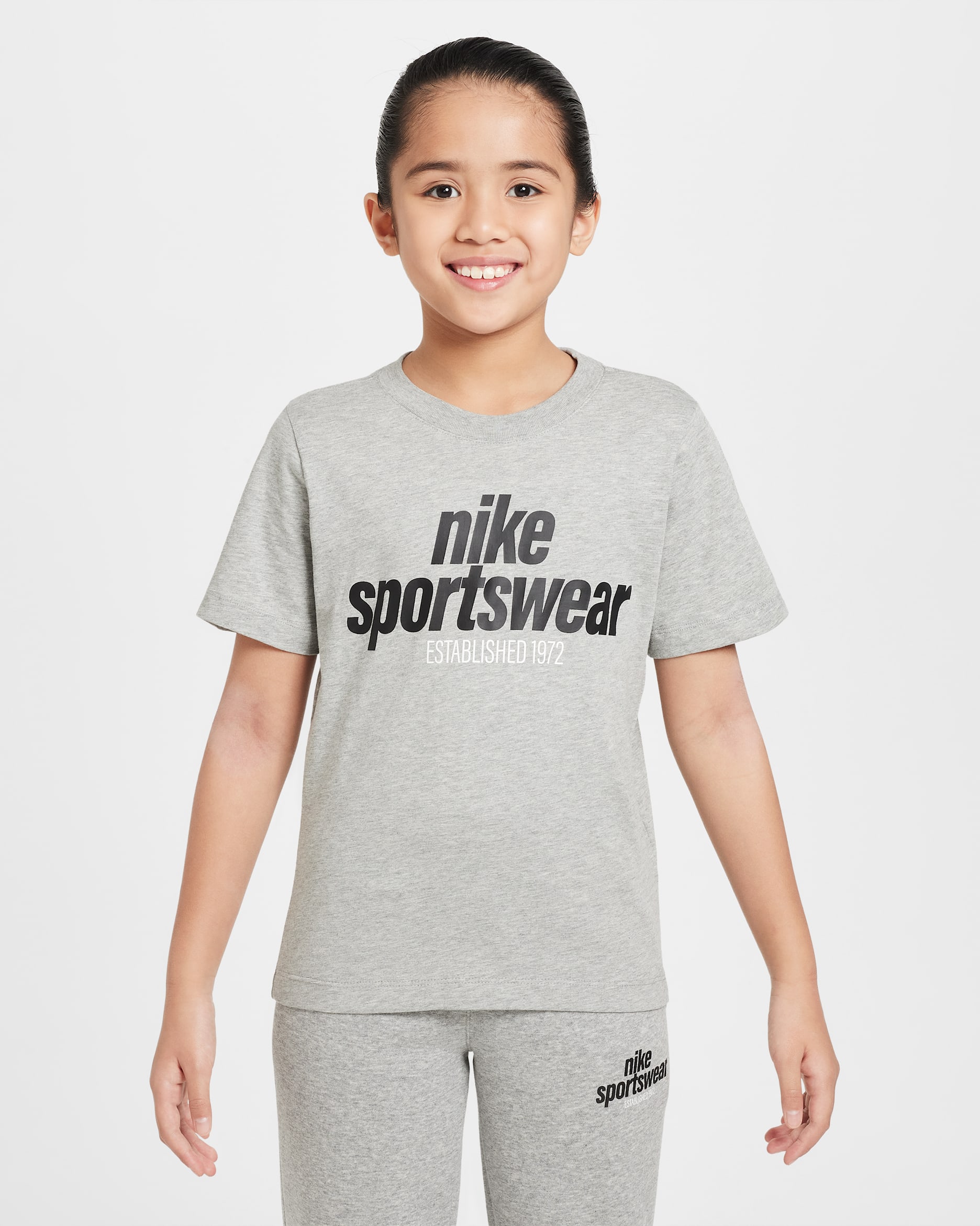 Nike Sportswear Older Kids' T-Shirt - Dark Grey Heather