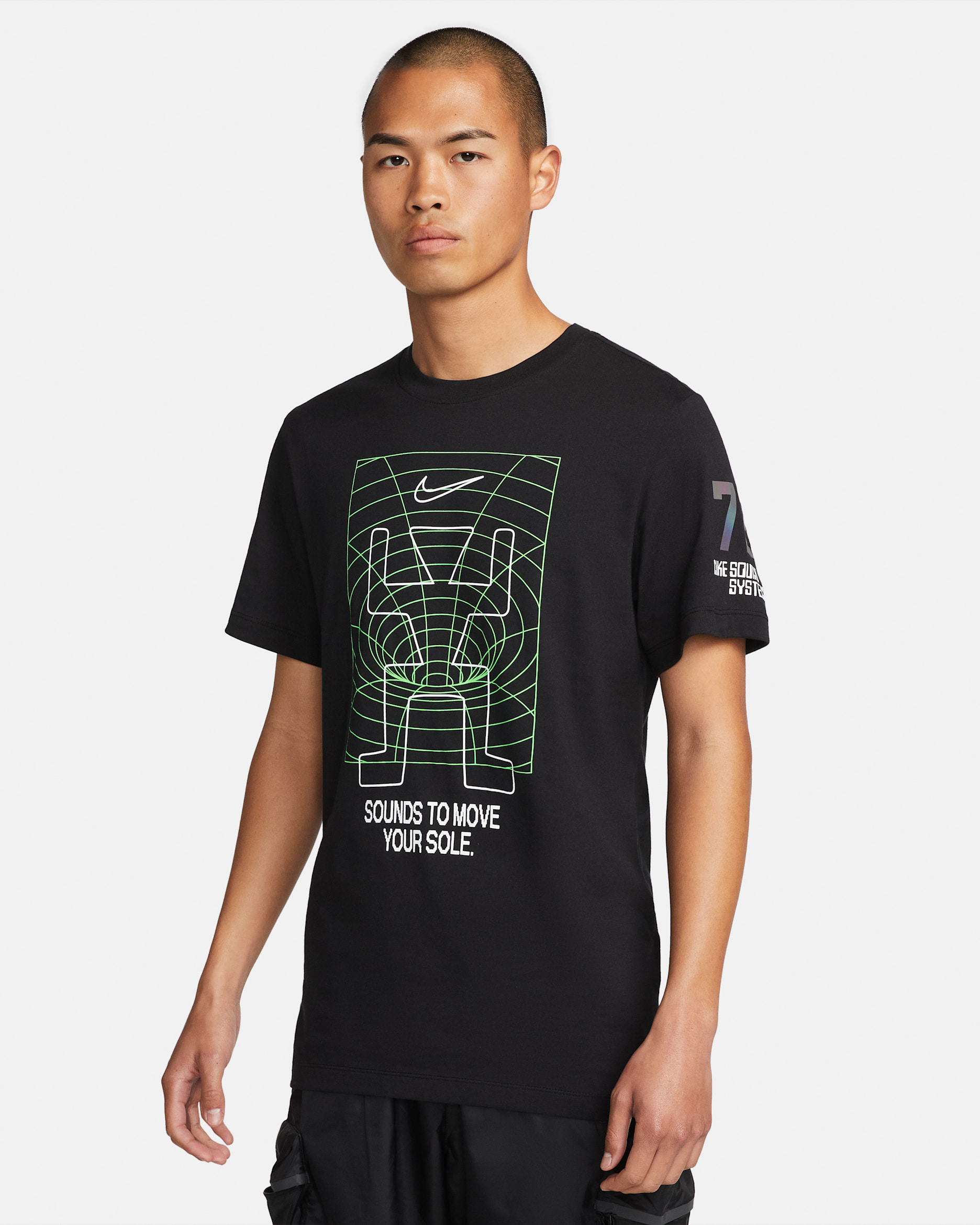 Nike Sportswear 男款 T 恤 - 黑色