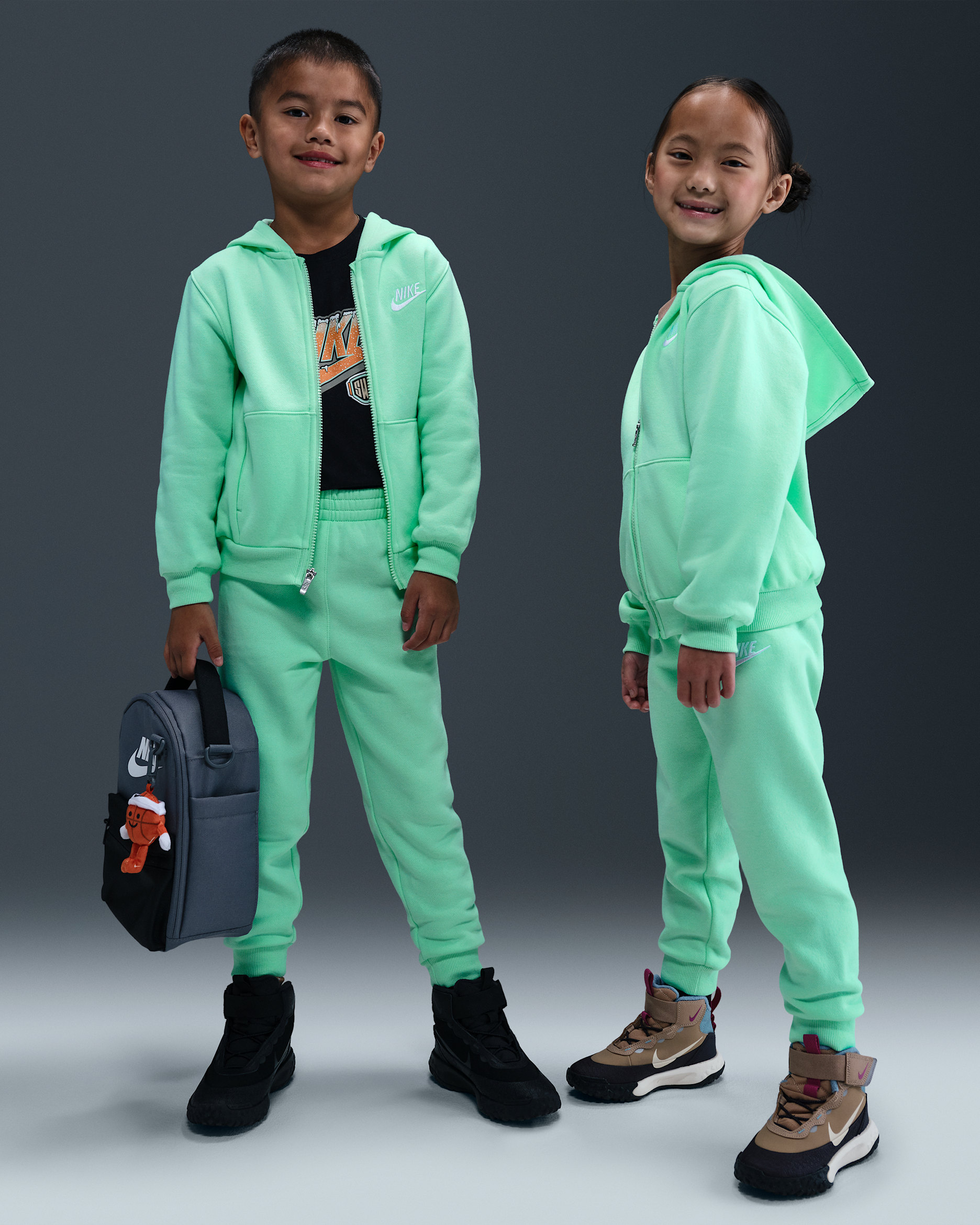 Conjunto de dos piezas de sudadera con gorro para niños talla pequeña Nike Full-Zip Club Set - Espuma menta
