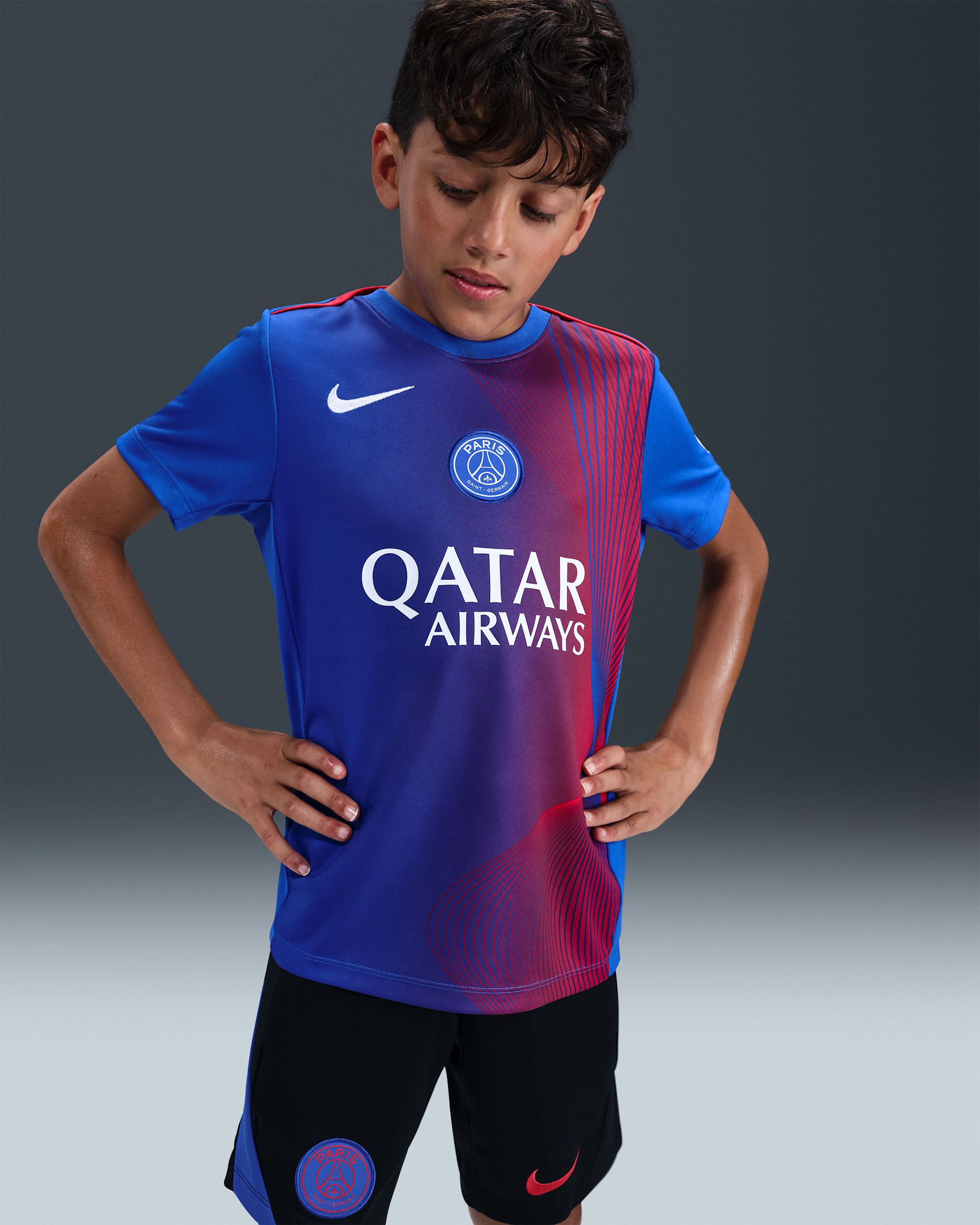 Paris Saint-Germain Academy Pro Third Nike Dri-FIT Pre-Match-Fußballoberteil (ältere Kinder) - Hyper Royal/Global Red/Weiß