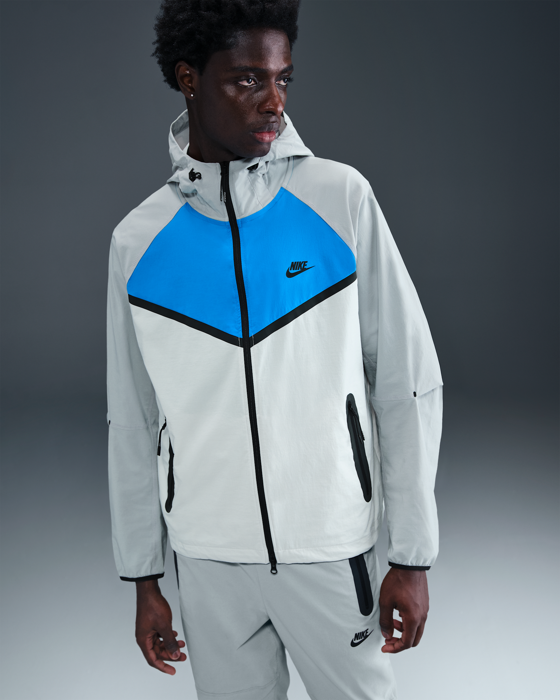 Nike Tech Men's Woven Full-Zip Windrunner Jacket - Photon Dust/Light Smoke Grey/Light Photo Blue/Black