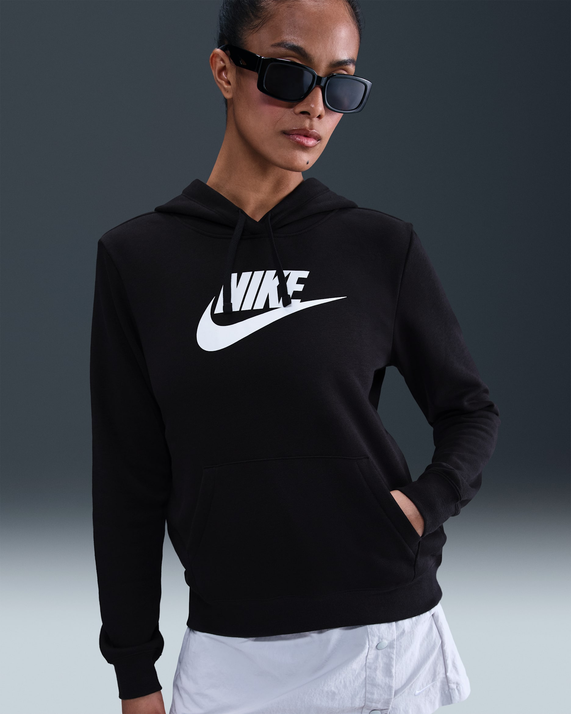 black and gold nike women's clothing