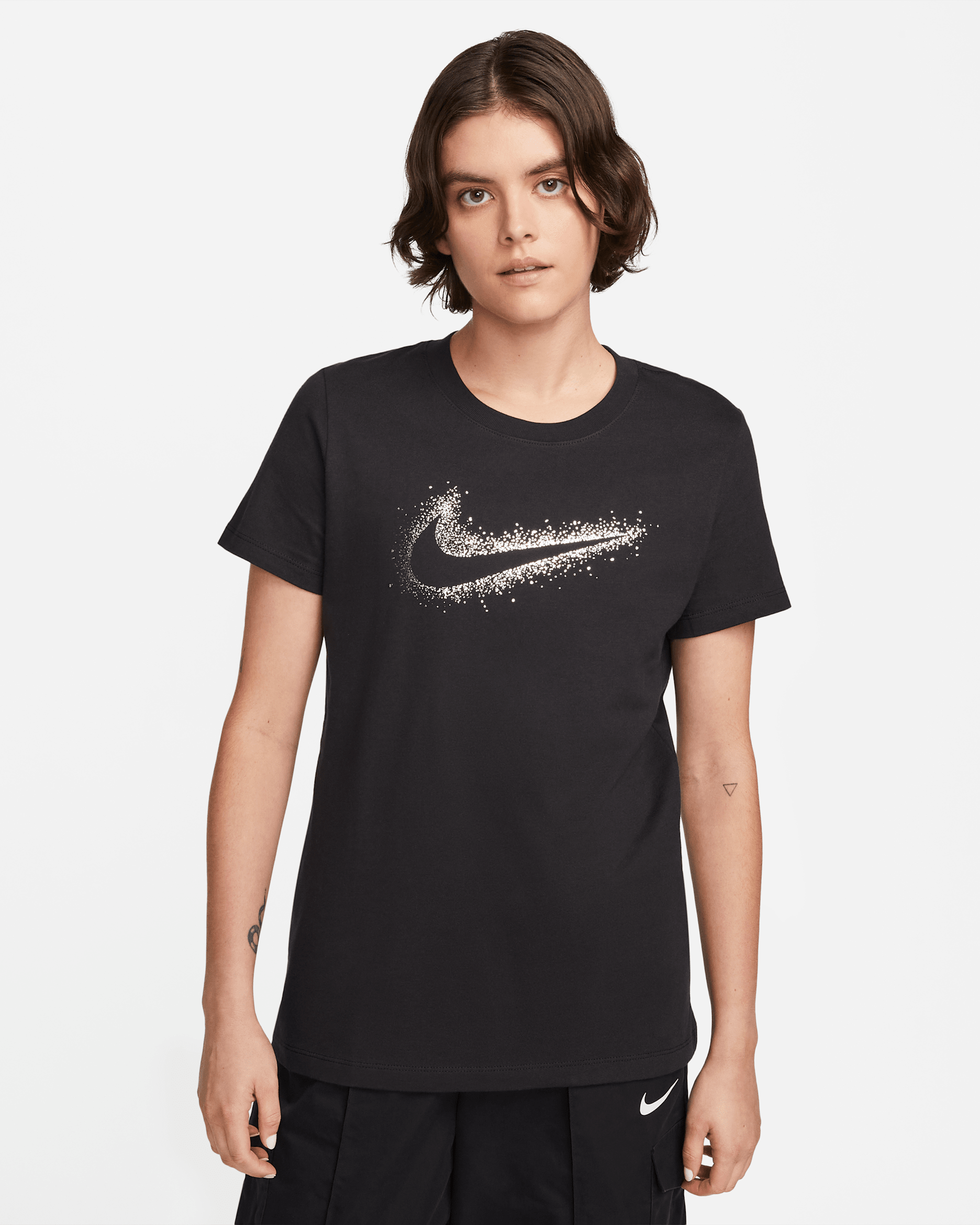 Nike Sportswear Swoosh Women's Graphic T-Shirt - Black