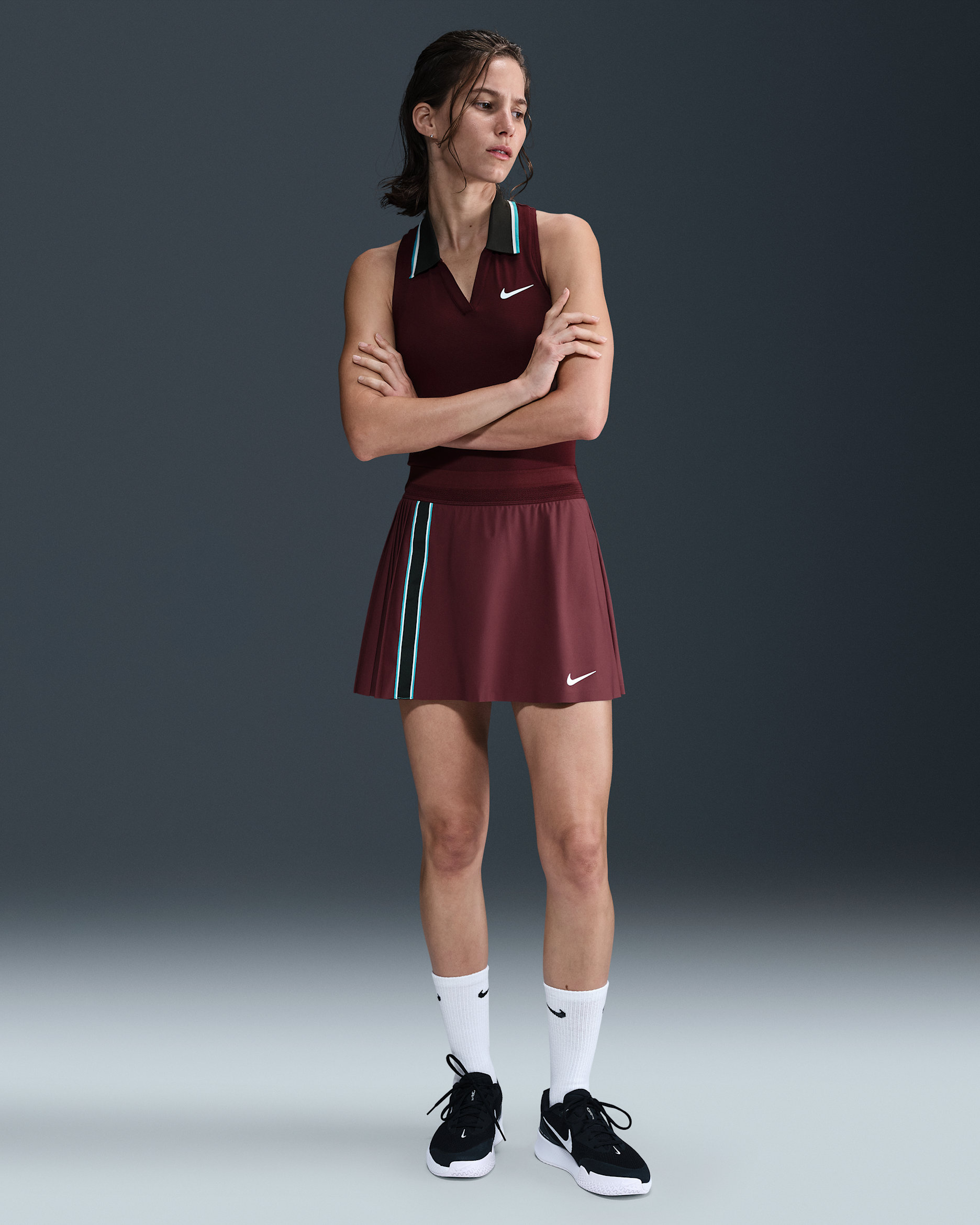 NikeCourt Slam Dri-FIT tennisskjørt til dame - Dark Team Red/Dark Team Red/Hvit