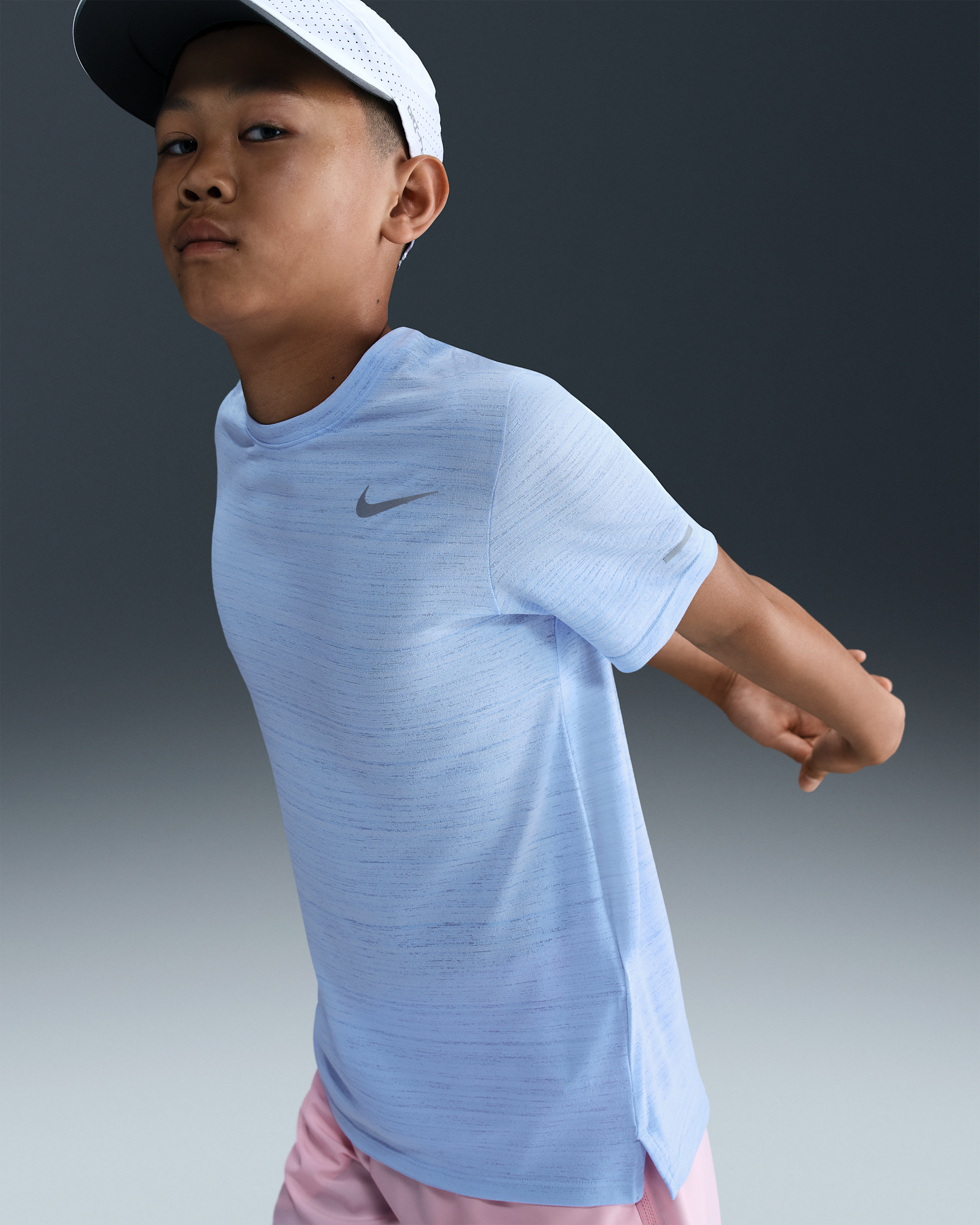 Nike Dri-FIT Miler Older Kids' (Boys') Training Top - Royal Tint