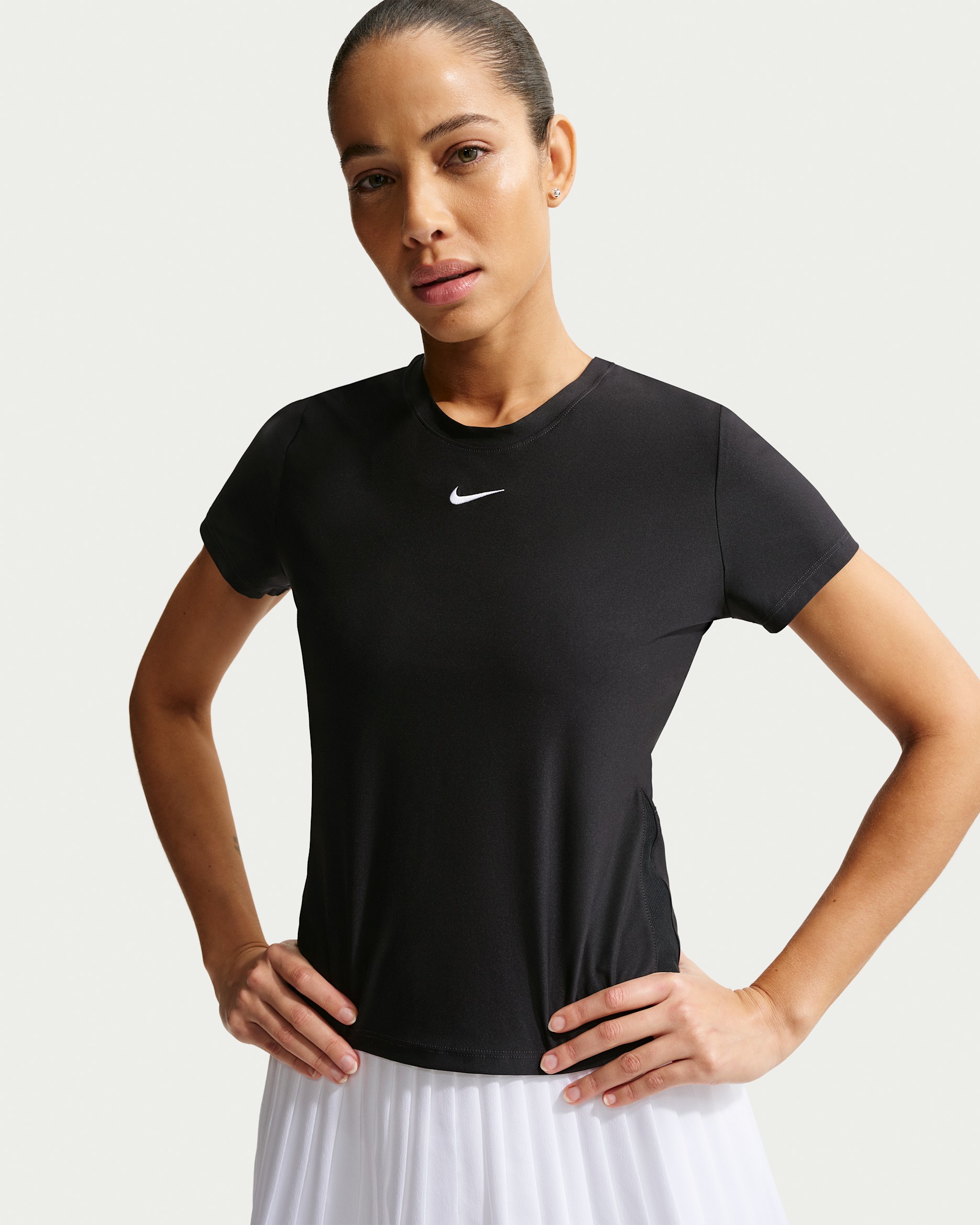 Nike Victory Dri-FIT 女款短袖網球上衣 - 黑色/白色
