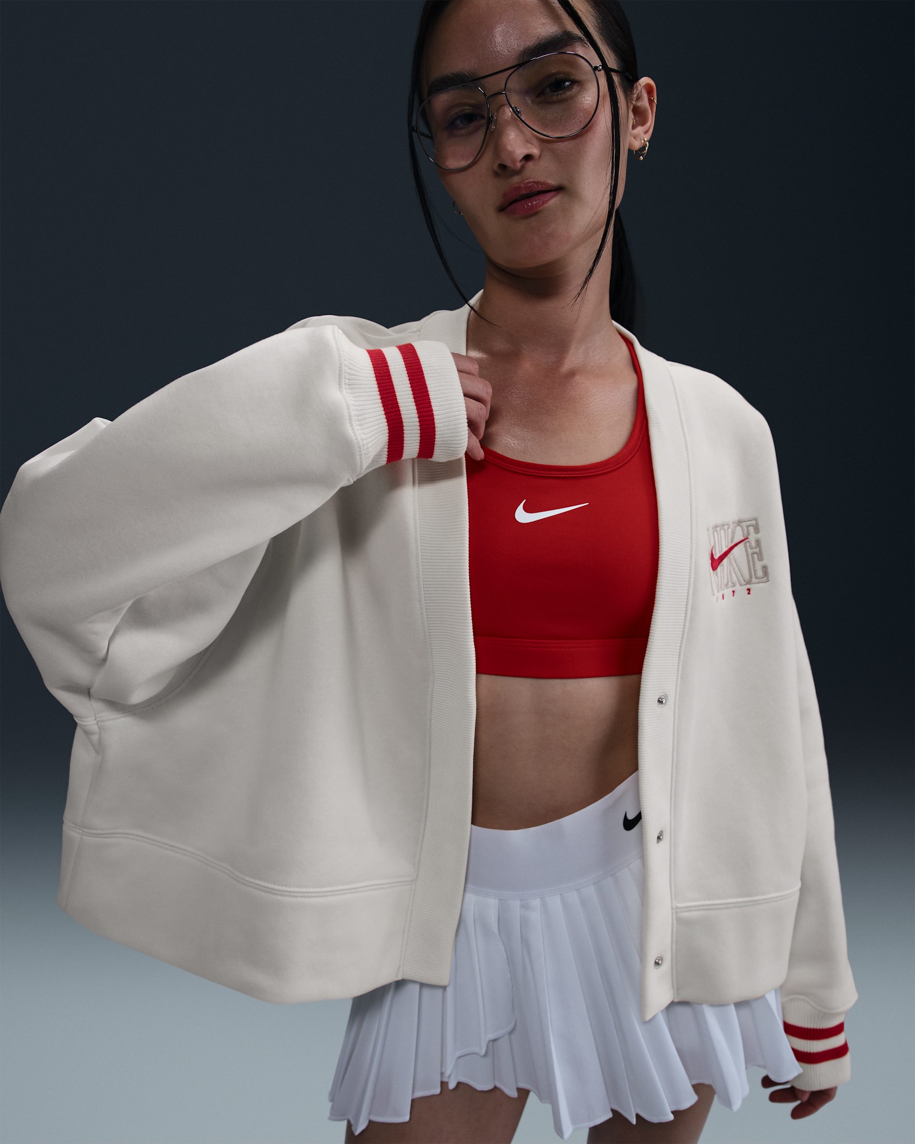 ナイキ スポーツウェア フェニックス フリース ウィメンズ オーバーオーバーサイズド グラフィック カーディガン - セイル