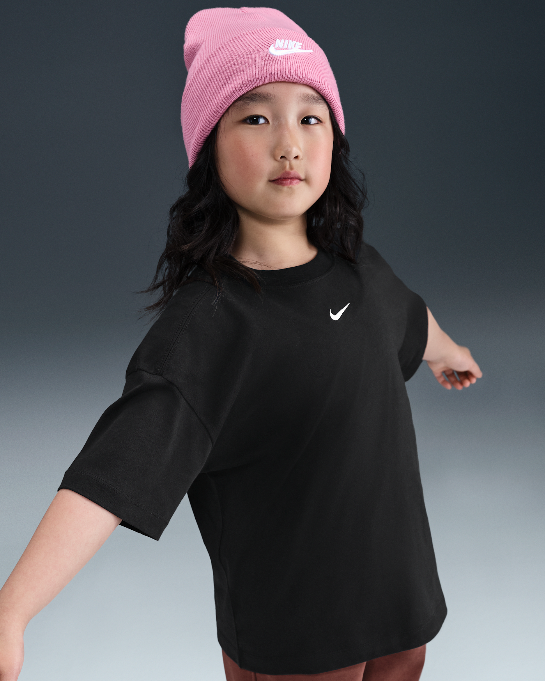 Nike Sportswear Older Kids' (Girls') Oversized T-Shirt - Black