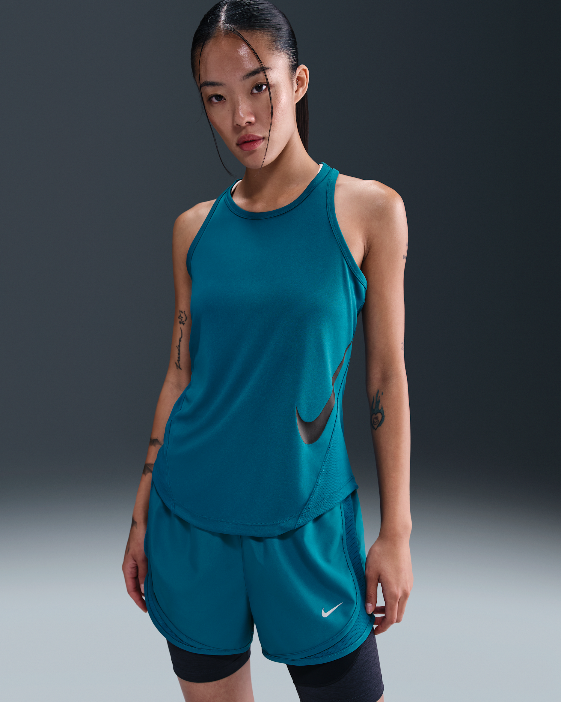 ナイキ テンポ スウッシュ ラン ウィメンズ Dri-FIT ランニングタンクトップ - グリーンアビス/ブラック