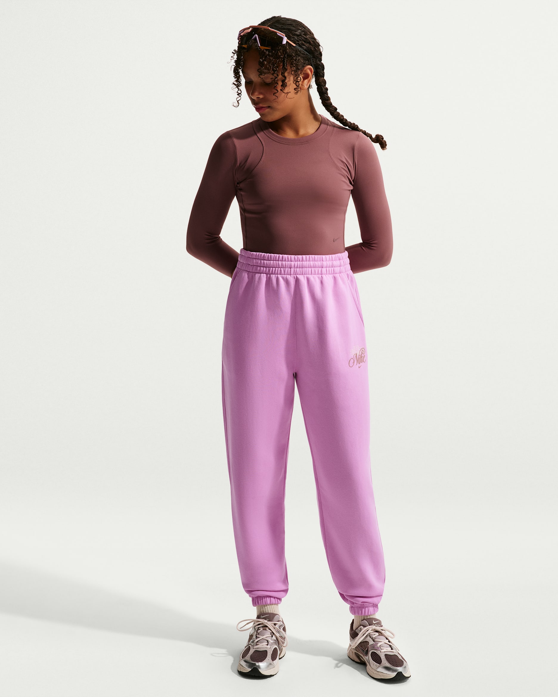 Nike Sportswear Club Fleece Pantalons estampats folgats - Nena - Magenta clar