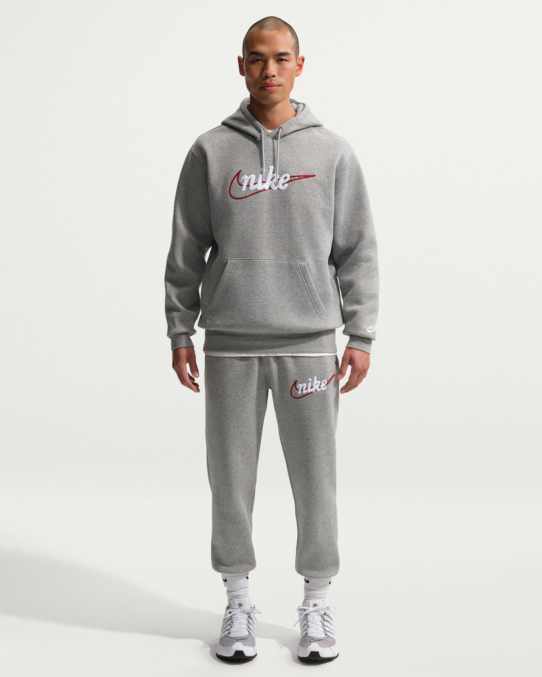 나이키 스포츠웨어 클럽 남성 플리스 조거 - 다크 그레이 헤더/라이트 스모크 그레이/화이트
