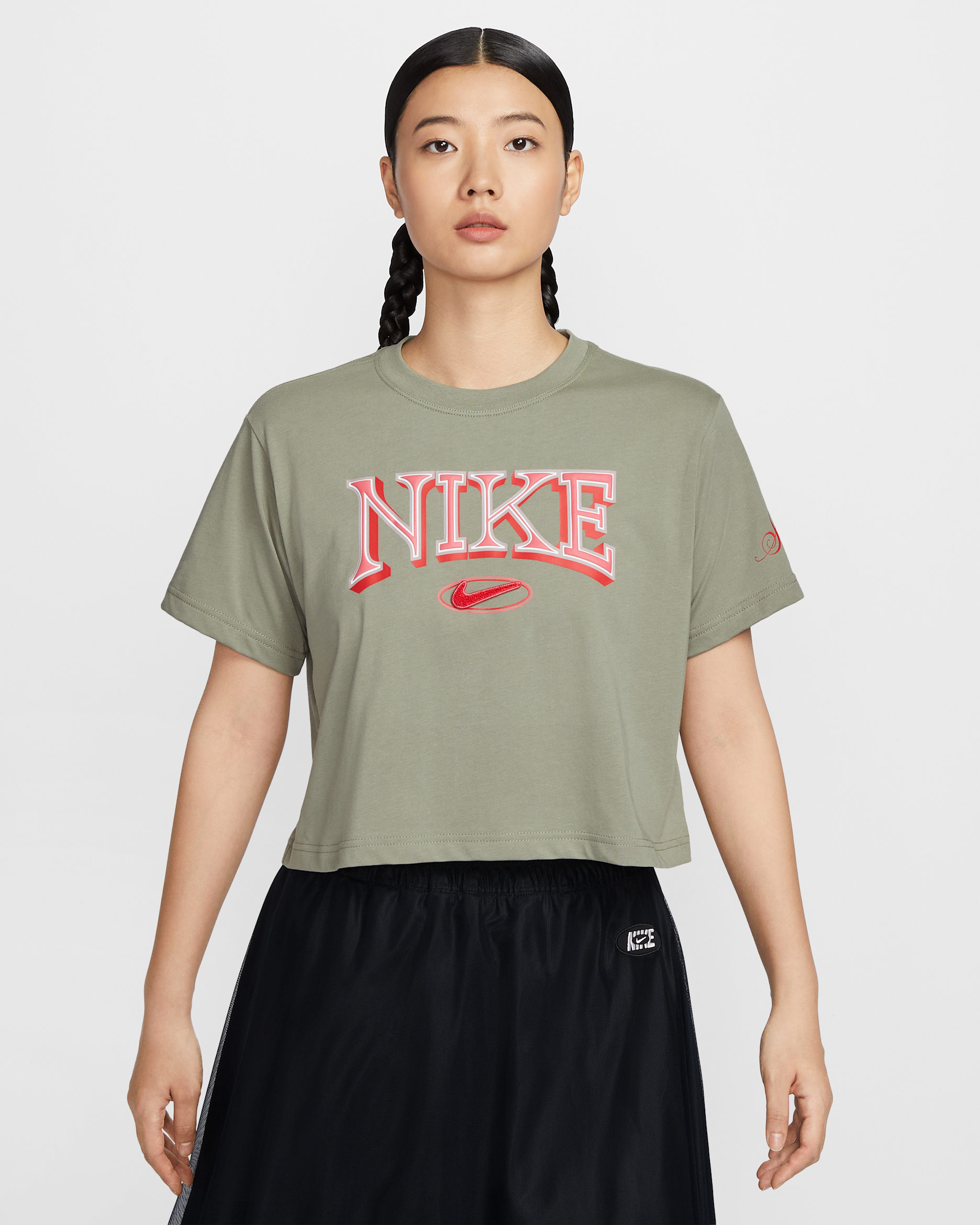 เสื้อยืดเอวลอยแขนสั้นผู้หญิงทรงหลวม Nike Sportswear - Light Army