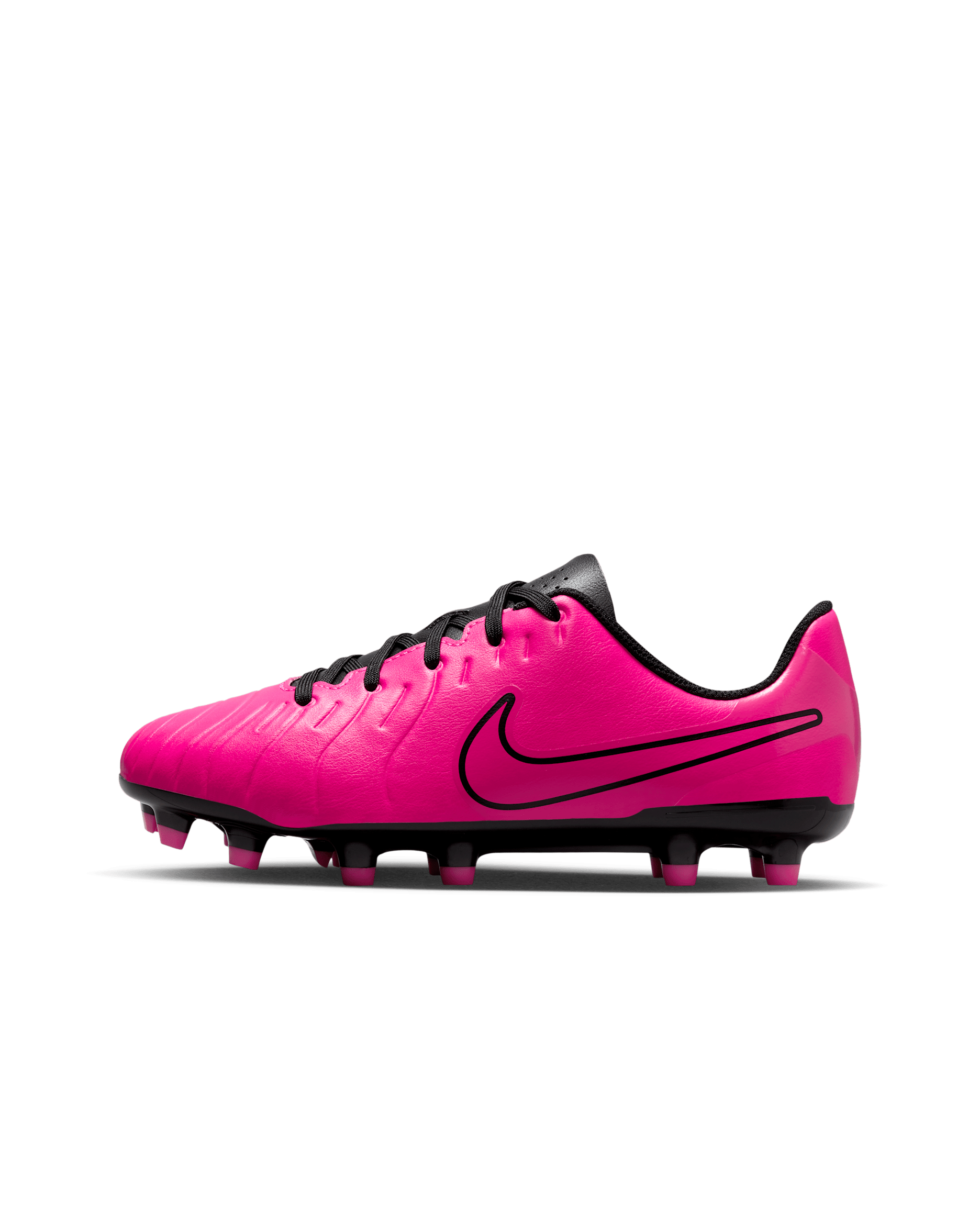 Tacos de fútbol para terrenos múltiples de corte low para niños de preescolar y grandes Nike Jr. Tiempo Legend 10 Club - Rosa feroz/Negro