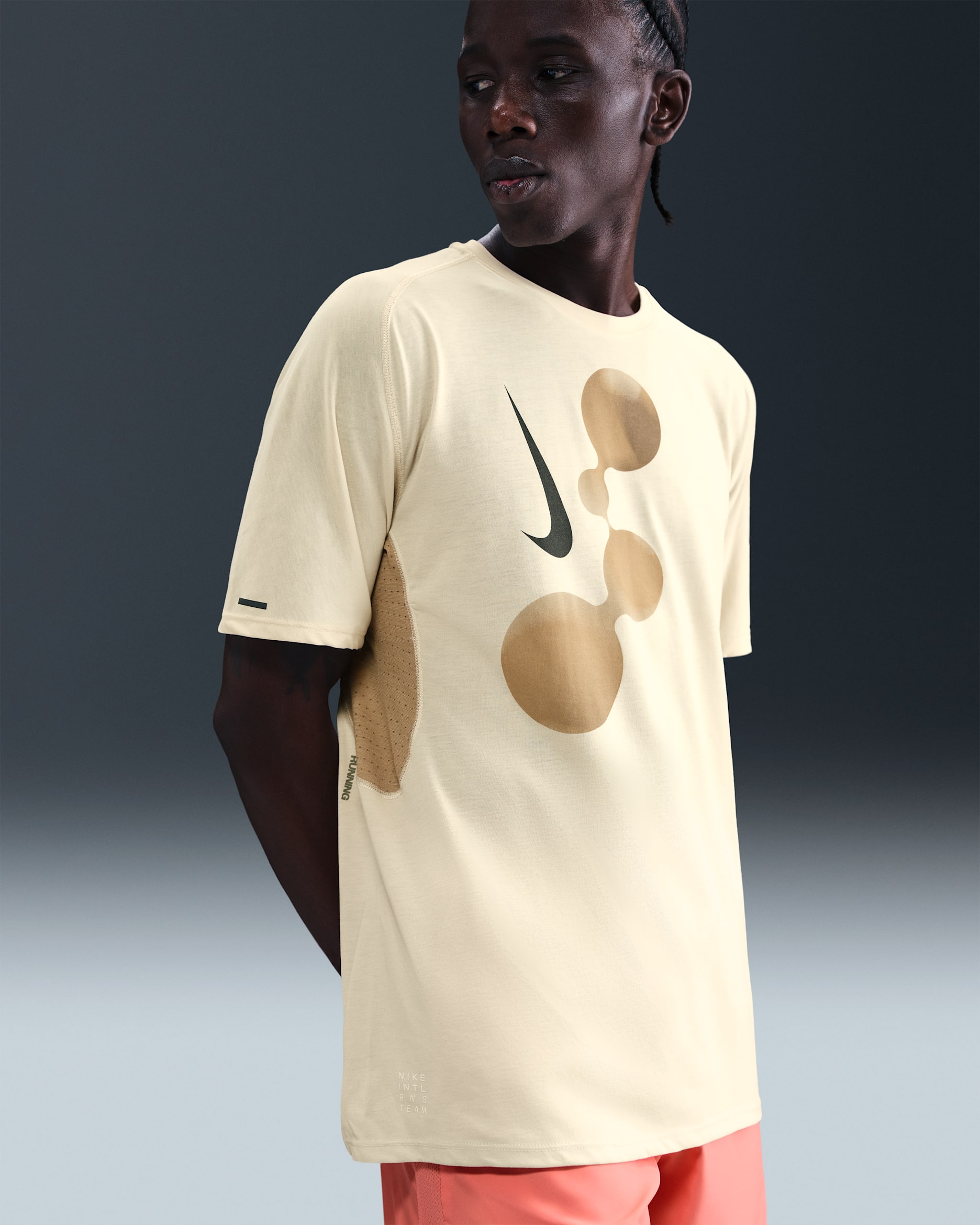 Nike Trail Solar Chase Men's Dri-FIT ADV Short-Sleeve Running Top - Light Khaki