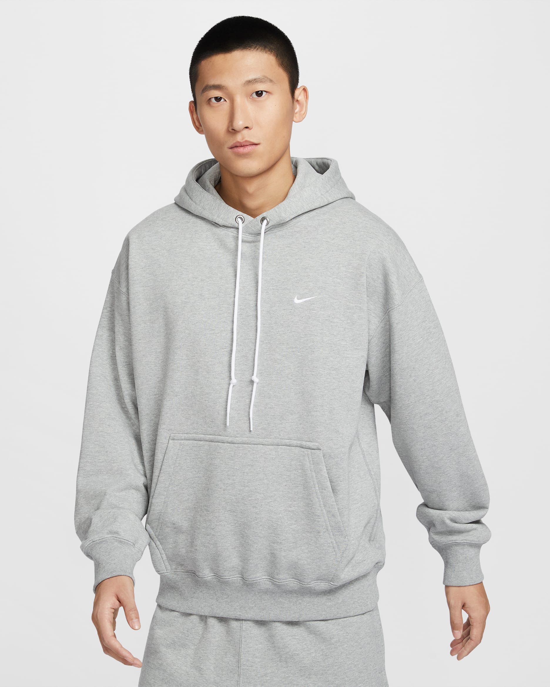 ナイキ ソロ スウッシュ メンズ フレンチテリー プルオーバー パーカー - ダークグレーヘザー/ホワイト