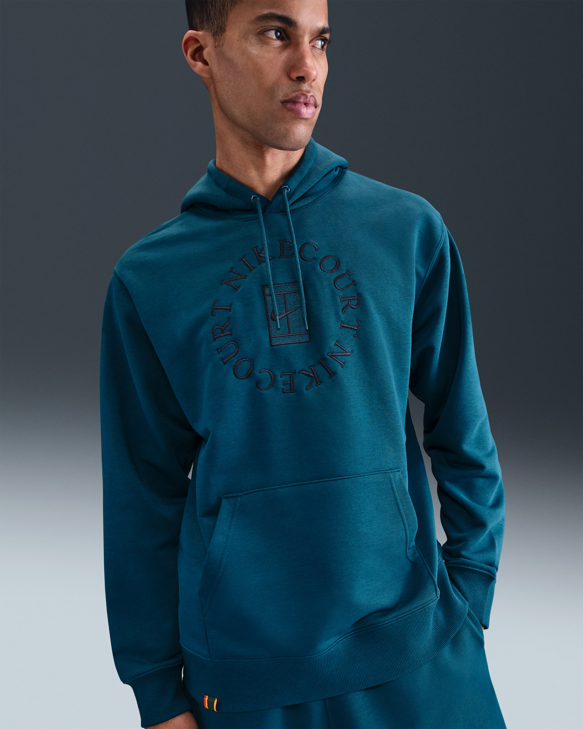 Sudadera con gorro sin cierre de tenis Dri-FIT de French Terry para hombre NikeCourt Heritage - Azul fuerza/Obsidiana