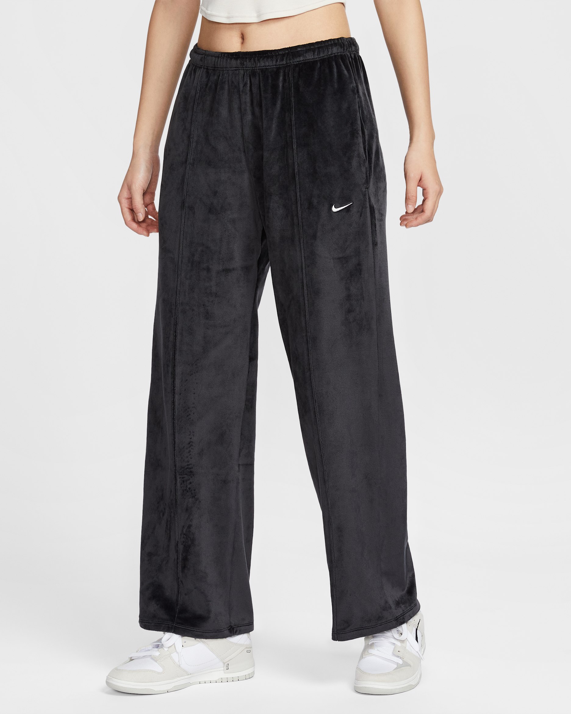 나이키 스포츠웨어 칠 니트 여성 미드라이즈 벨루어 팬츠 - 블랙/세일